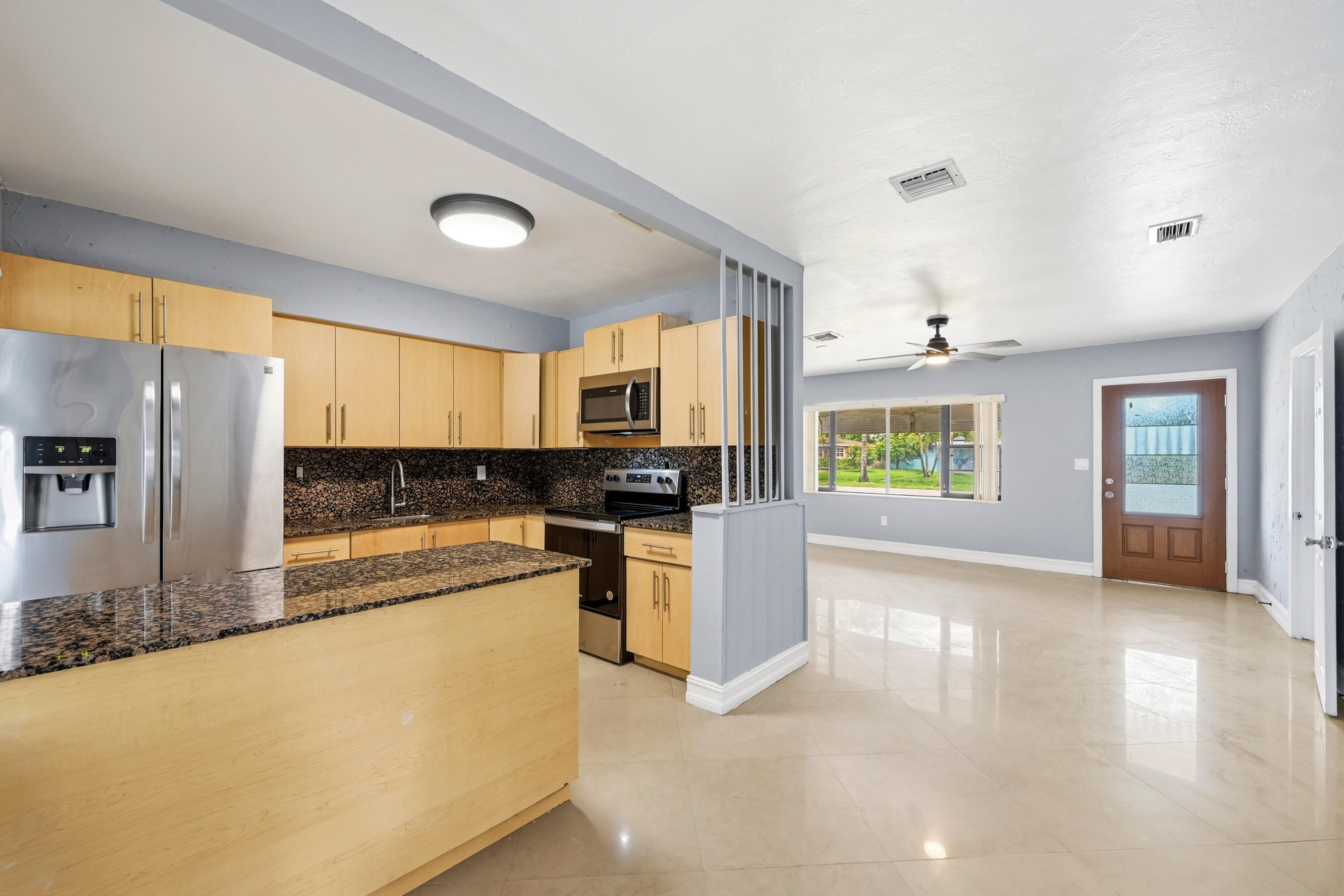 740 E Evanston Circle E Property Photo 17