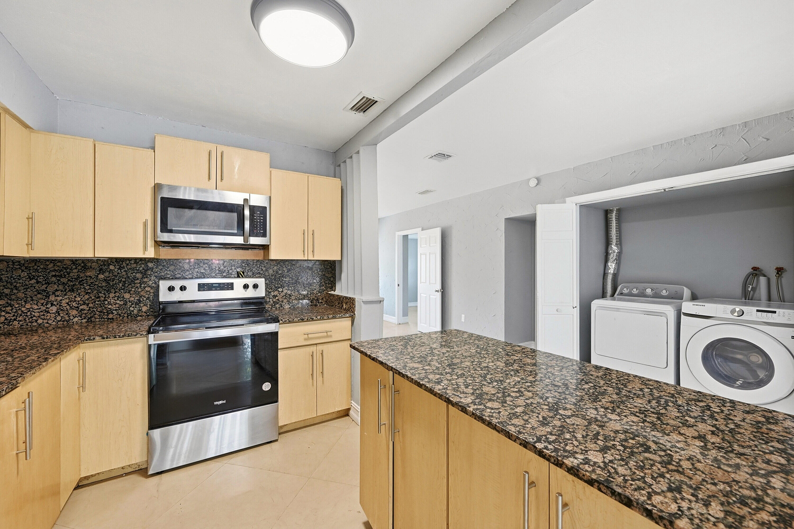 740 E Evanston Circle E Property Photo 20