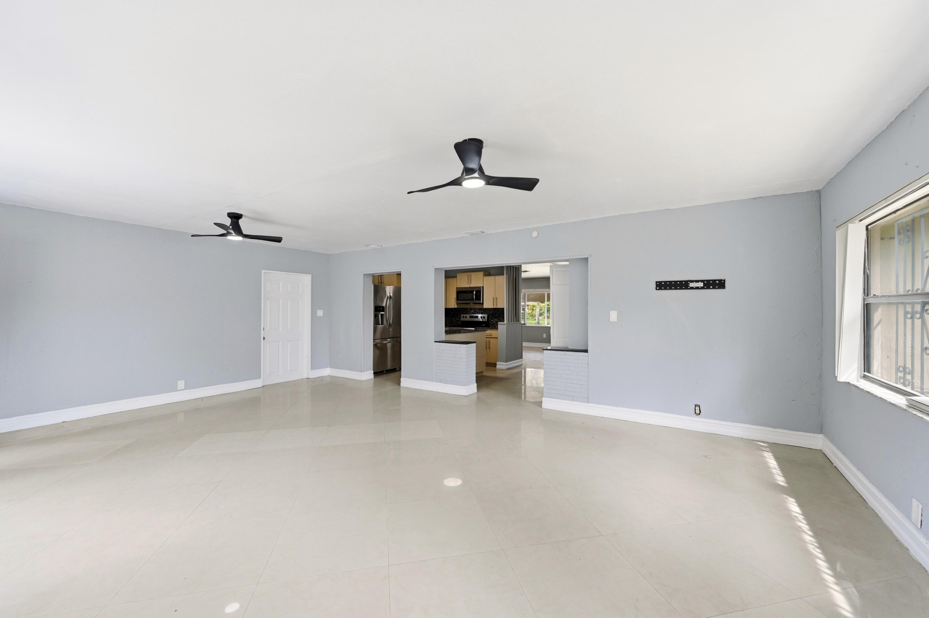740 E Evanston Circle E Property Photo 23