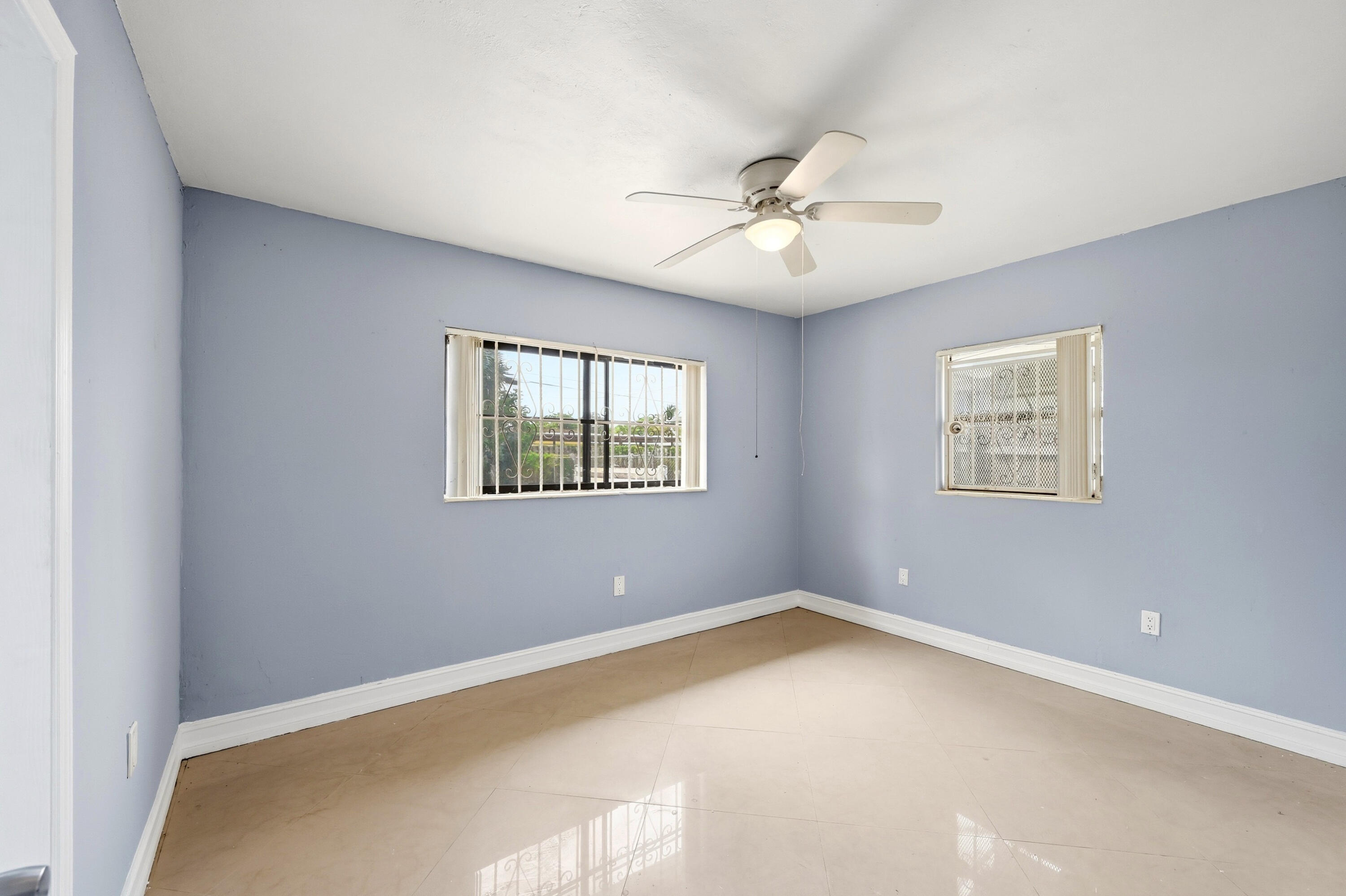 740 E Evanston Circle E Property Photo 24