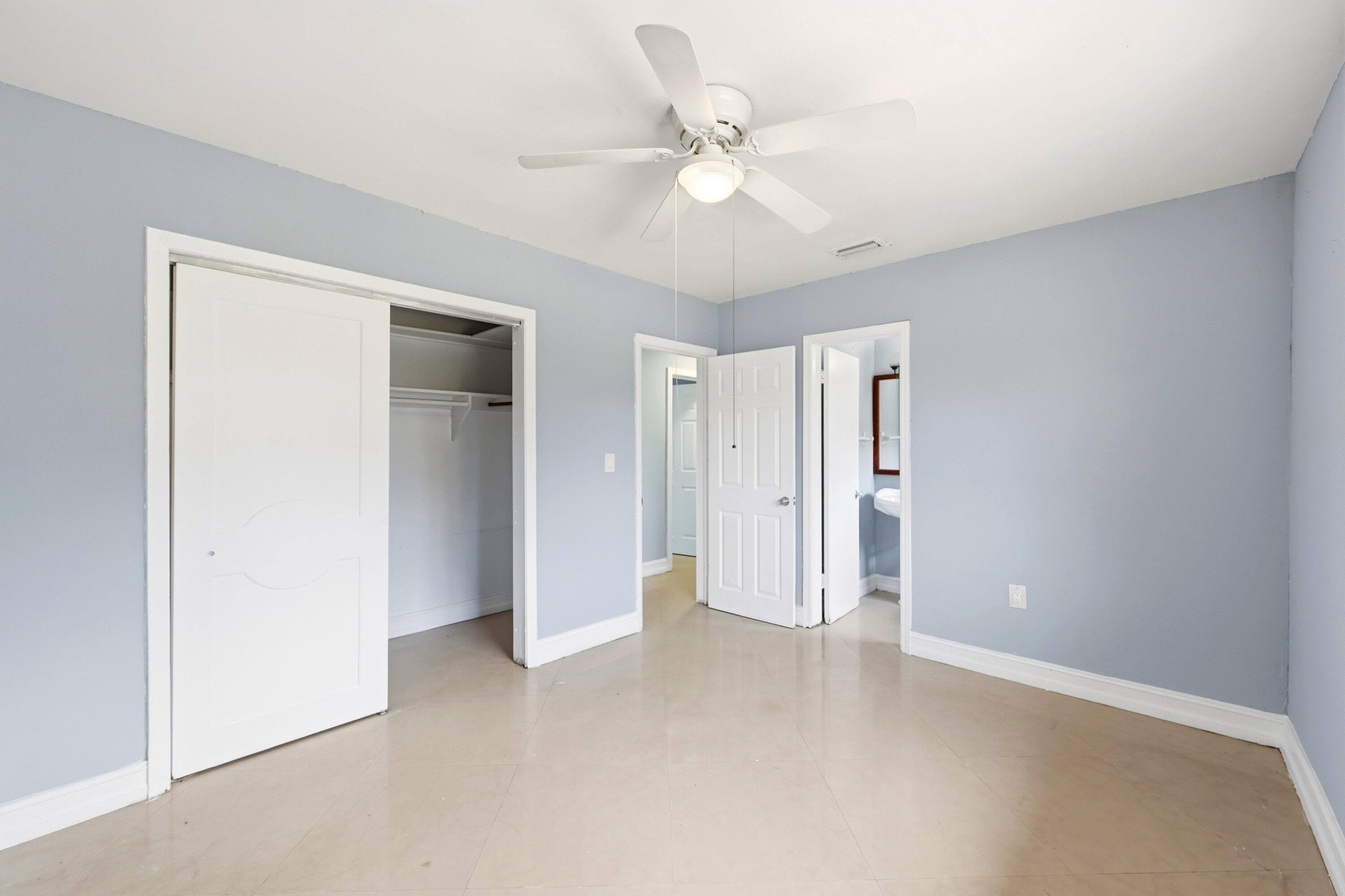 740 E Evanston Circle E Property Photo 26