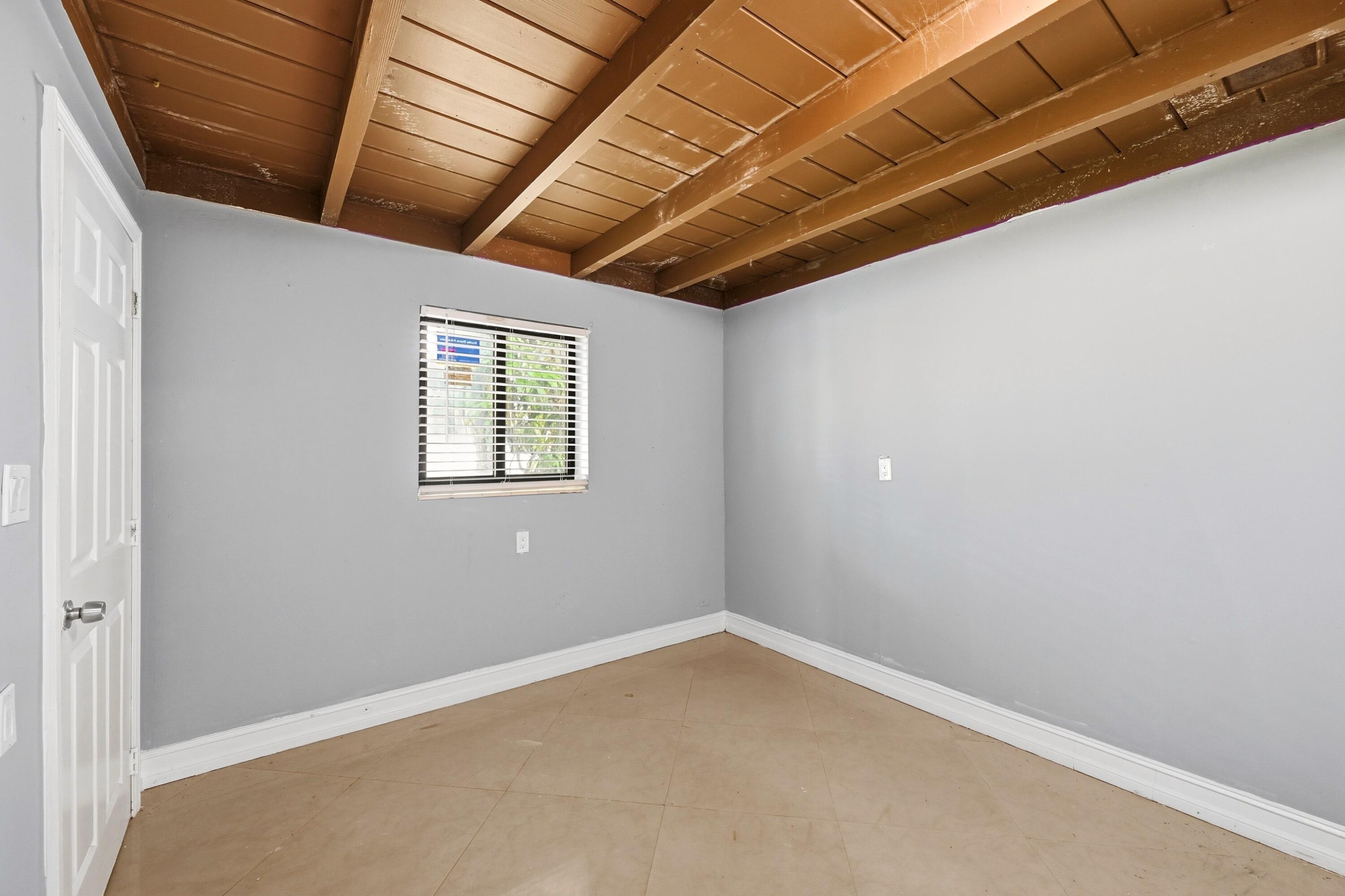 740 E Evanston Circle E Property Photo 35