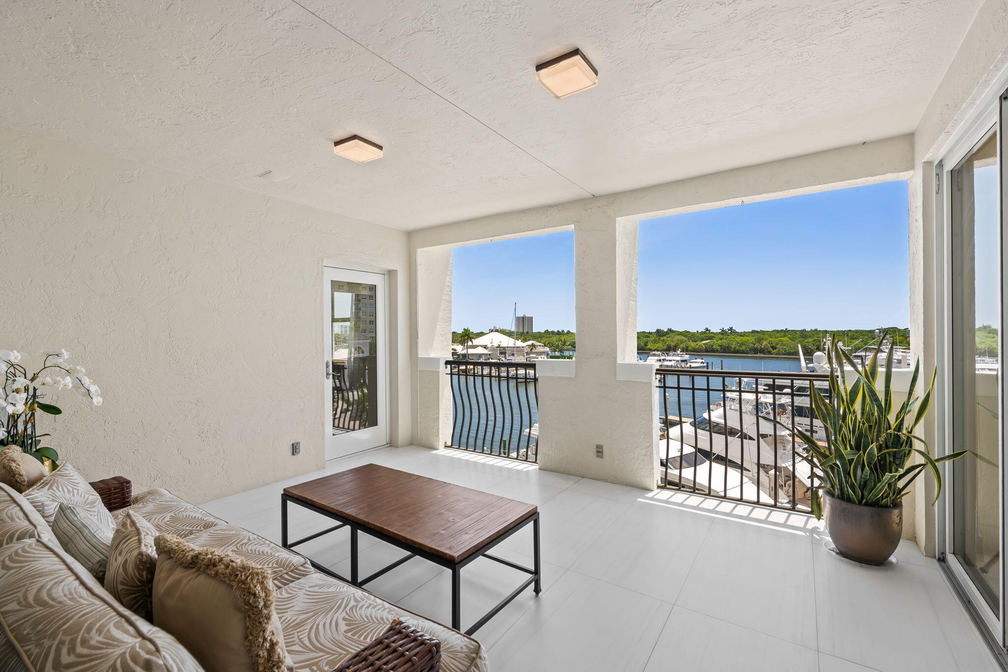 1050 Seminole Drive Phb Property Photo 17
