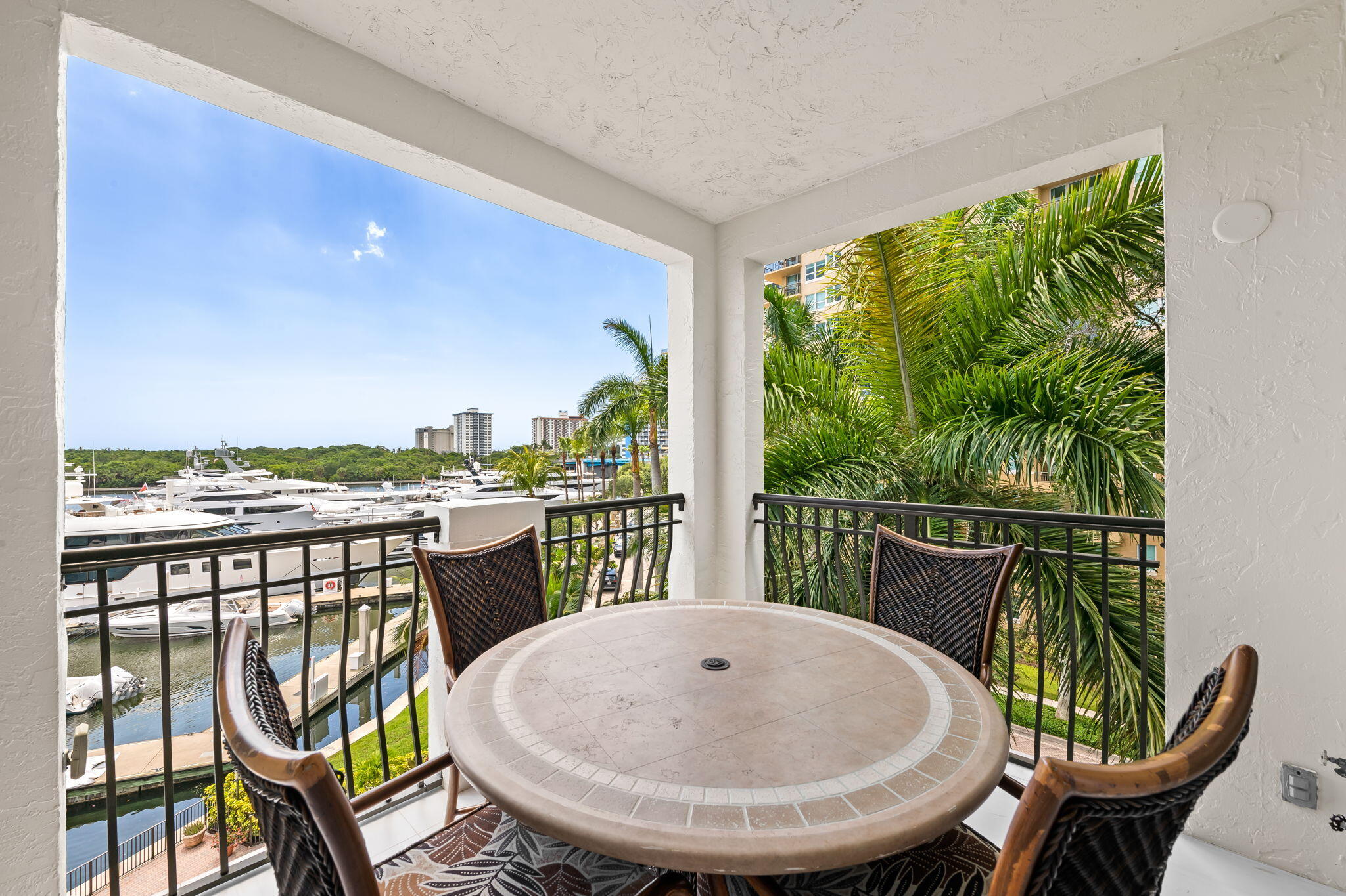 1050 Seminole Drive Phb Property Photo 19