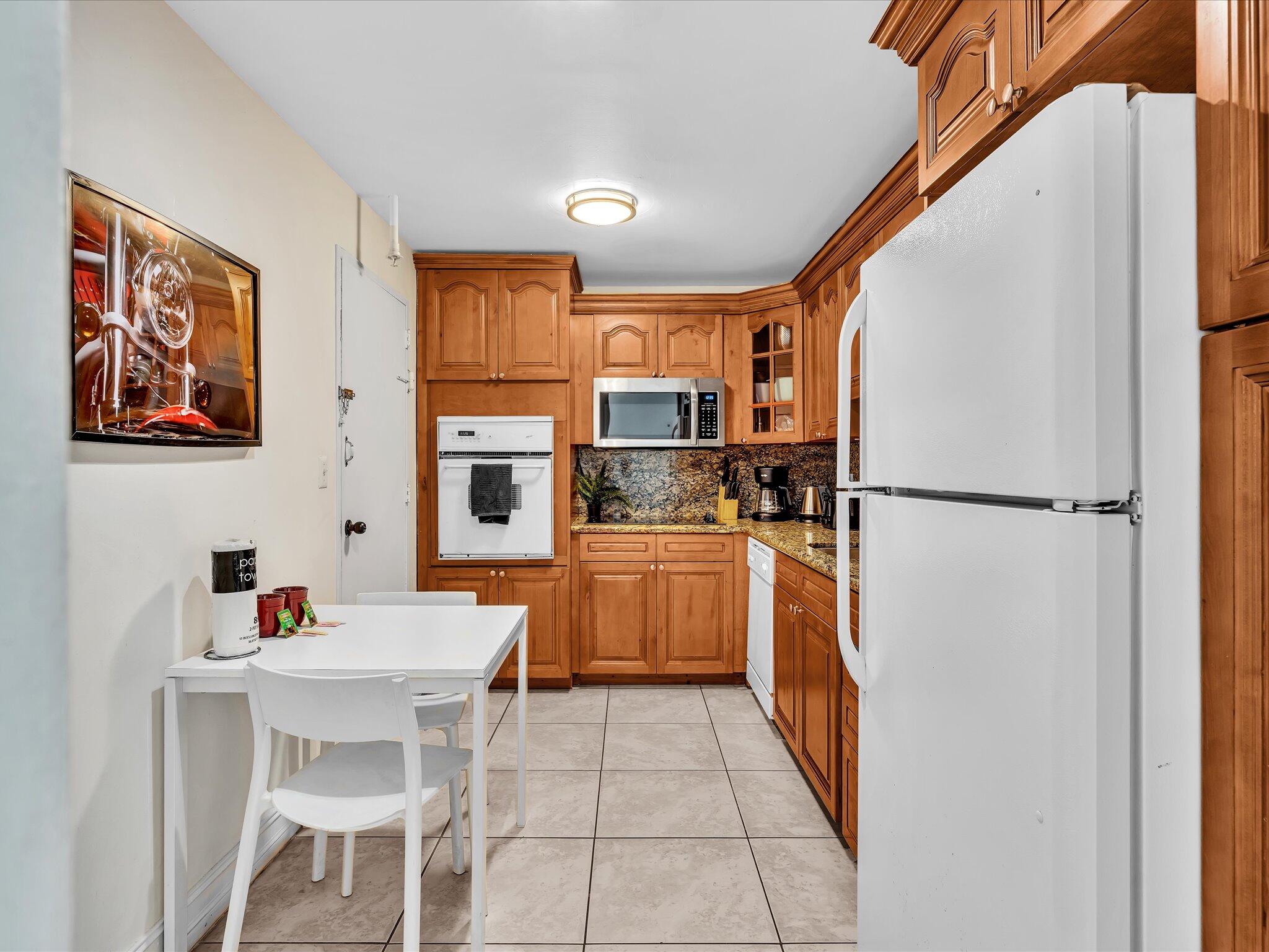 3901 S Ocean Drive 3j Property Photo 19