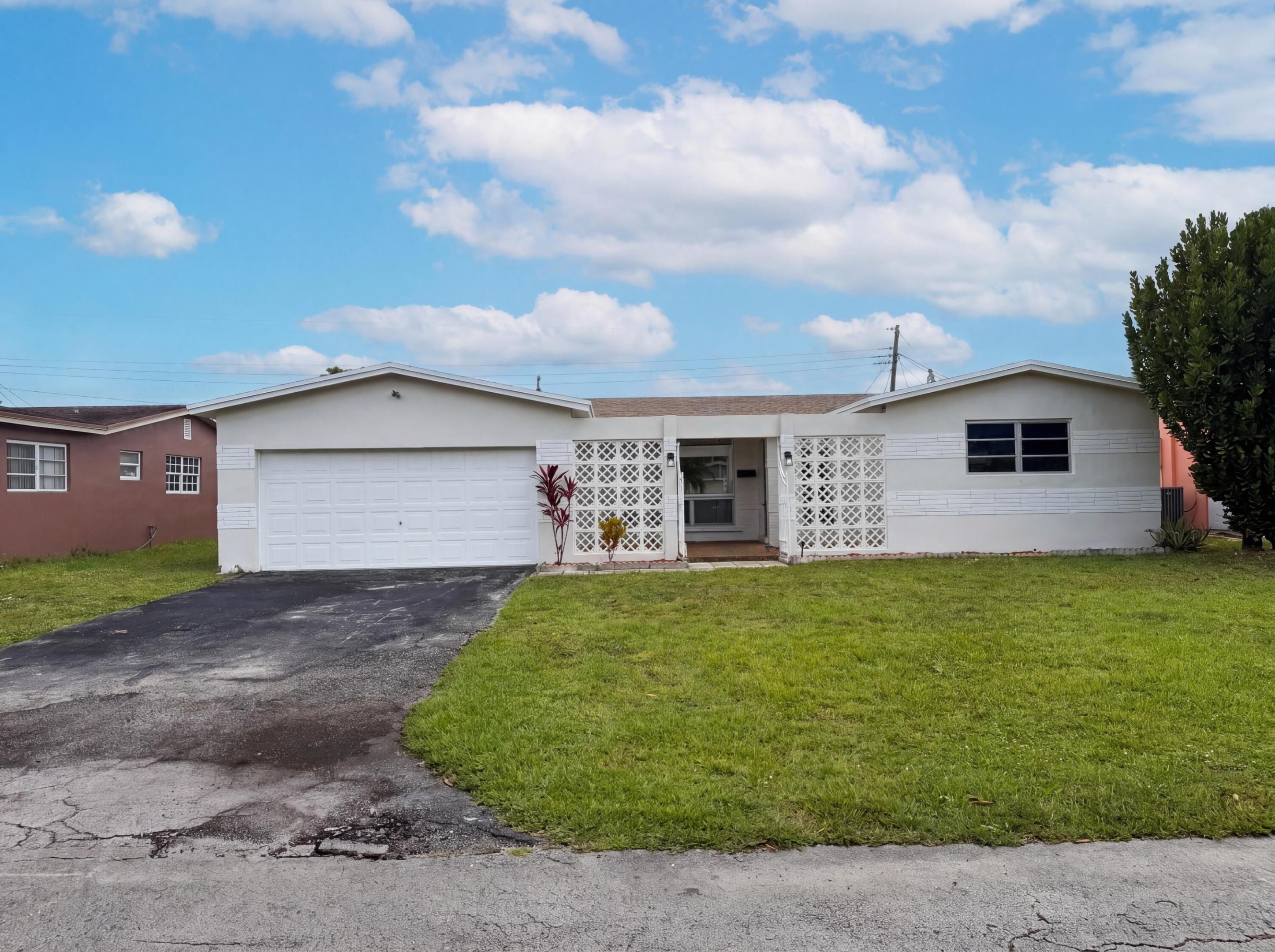 7141 Harbour Boulevard Property Photo 1