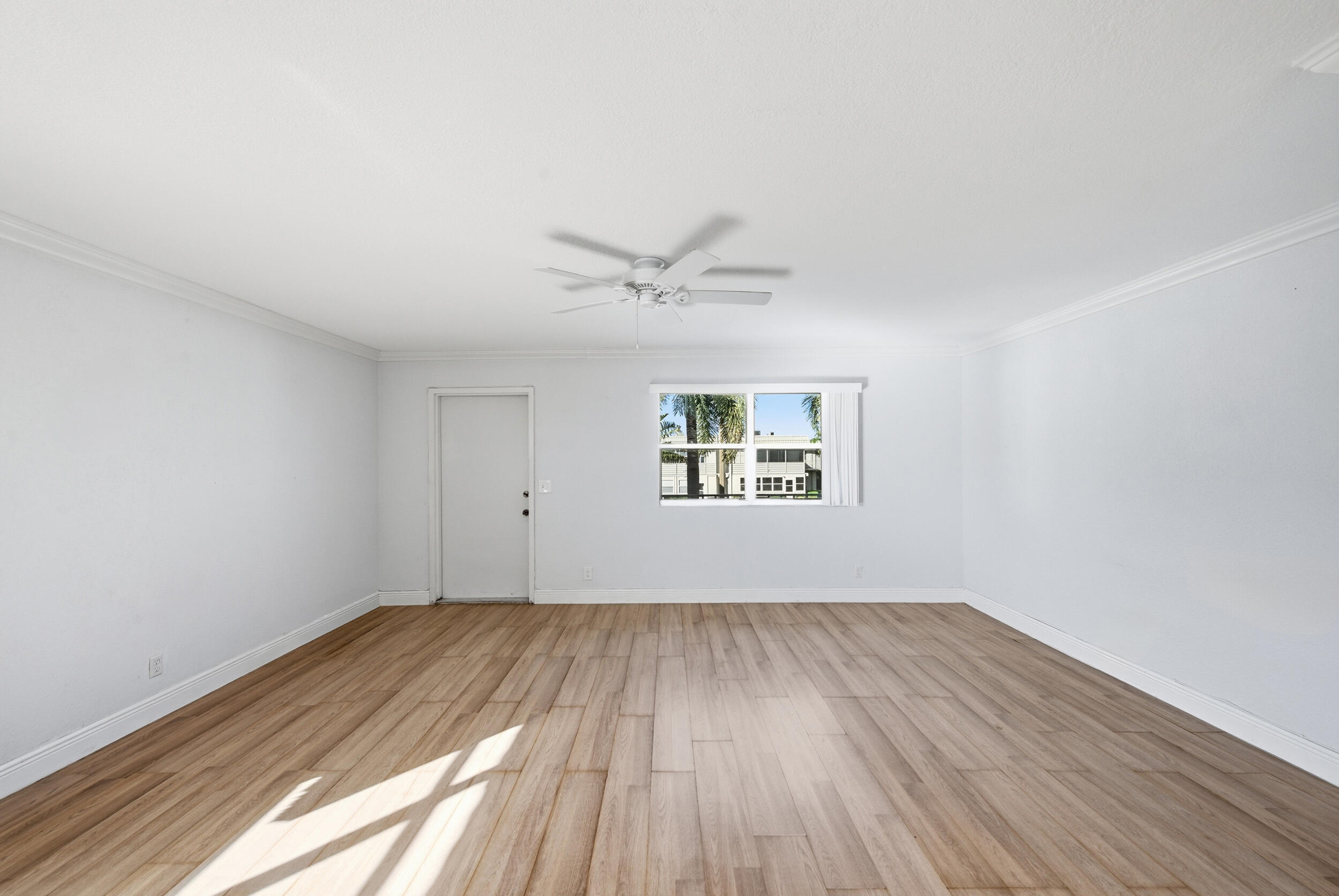 710 Monaco O Property Photo 8