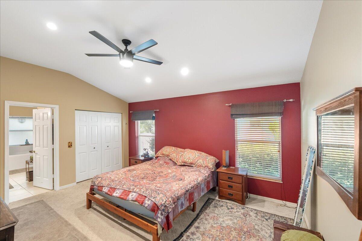 109 39th Drive Property Photo 9