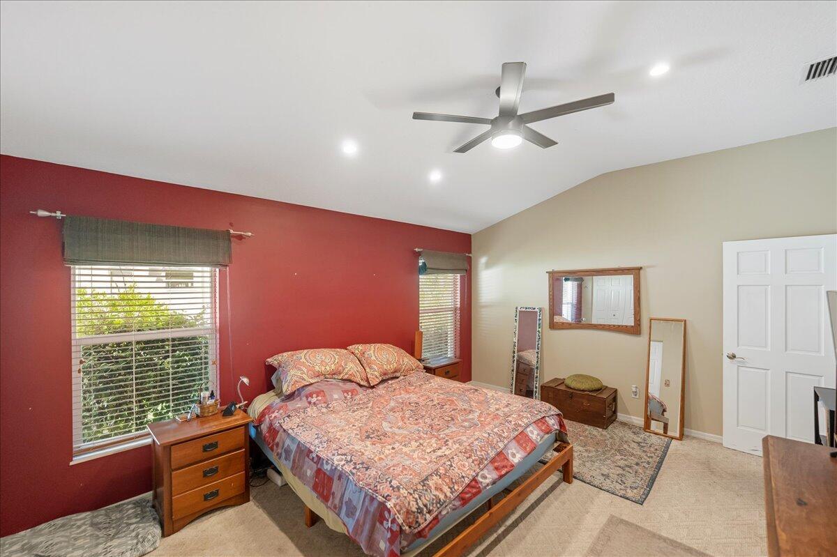 109 39th Drive Property Photo 10