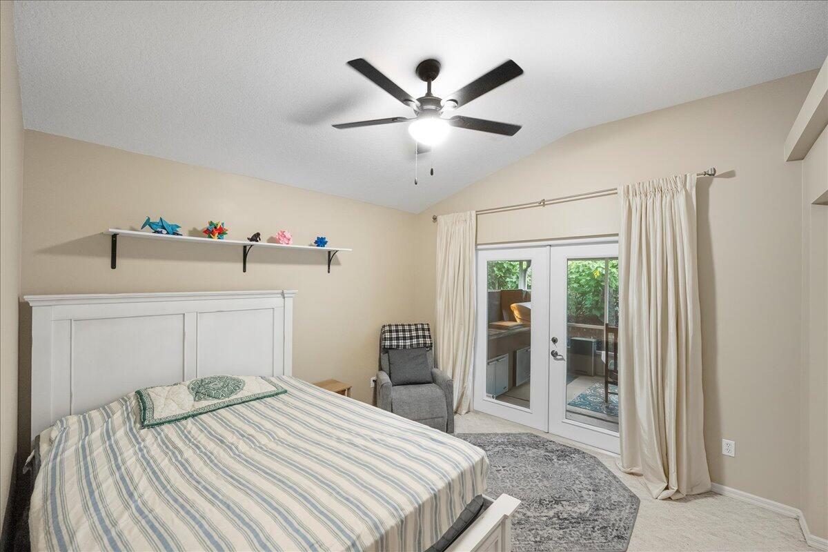 109 39th Drive Property Photo 17
