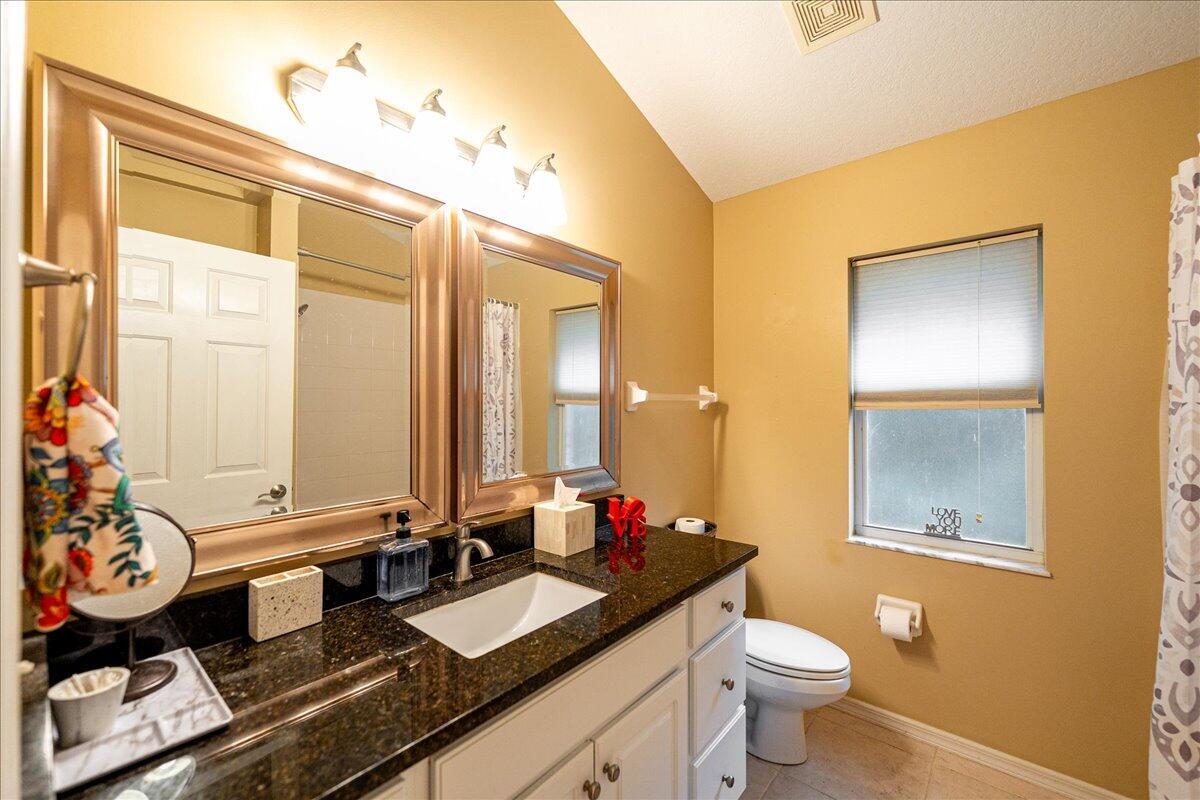 109 39th Drive Property Photo 18