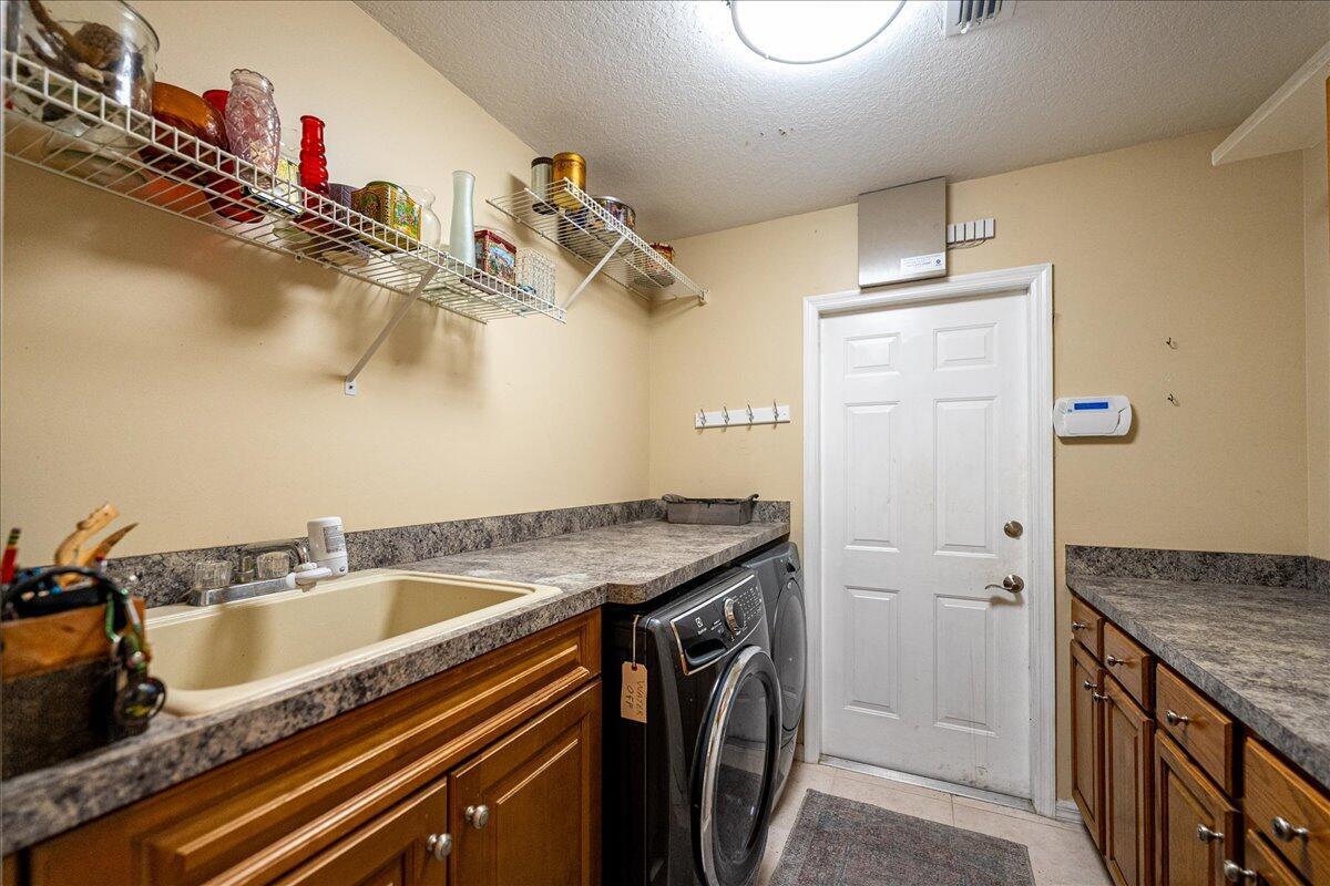 109 39th Drive Property Photo 22