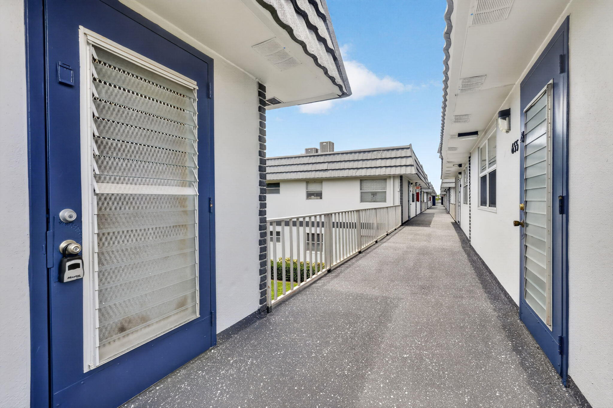 654 Saxony N Property Photo 17