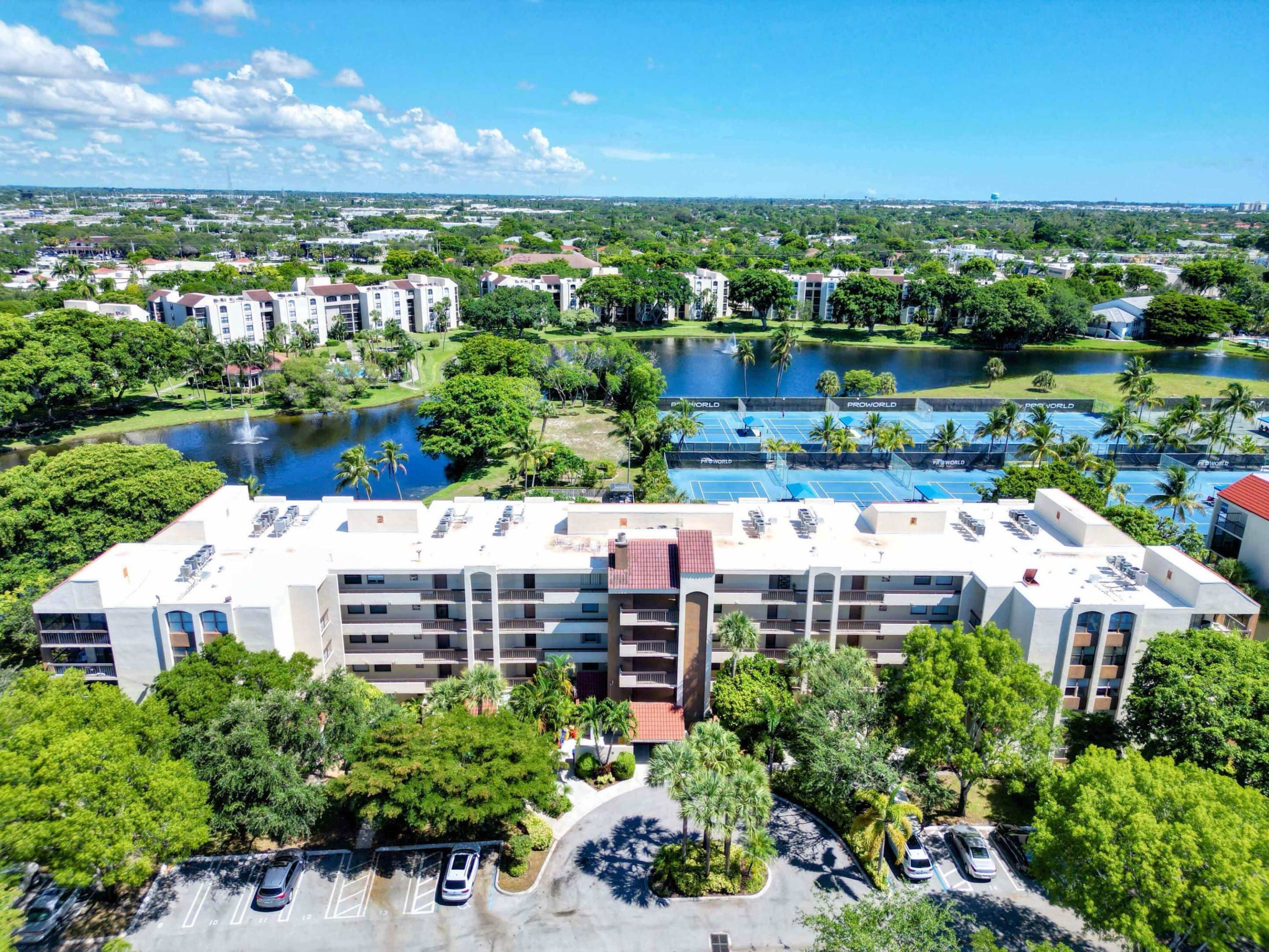 955 Egret Circle 102 Property Photo 1