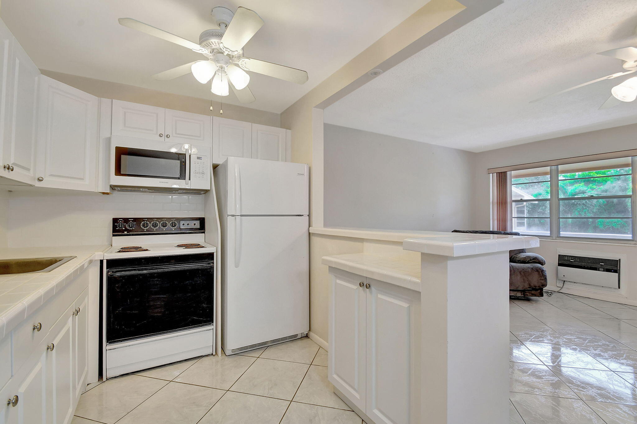 70 Camden C Property Photo 6