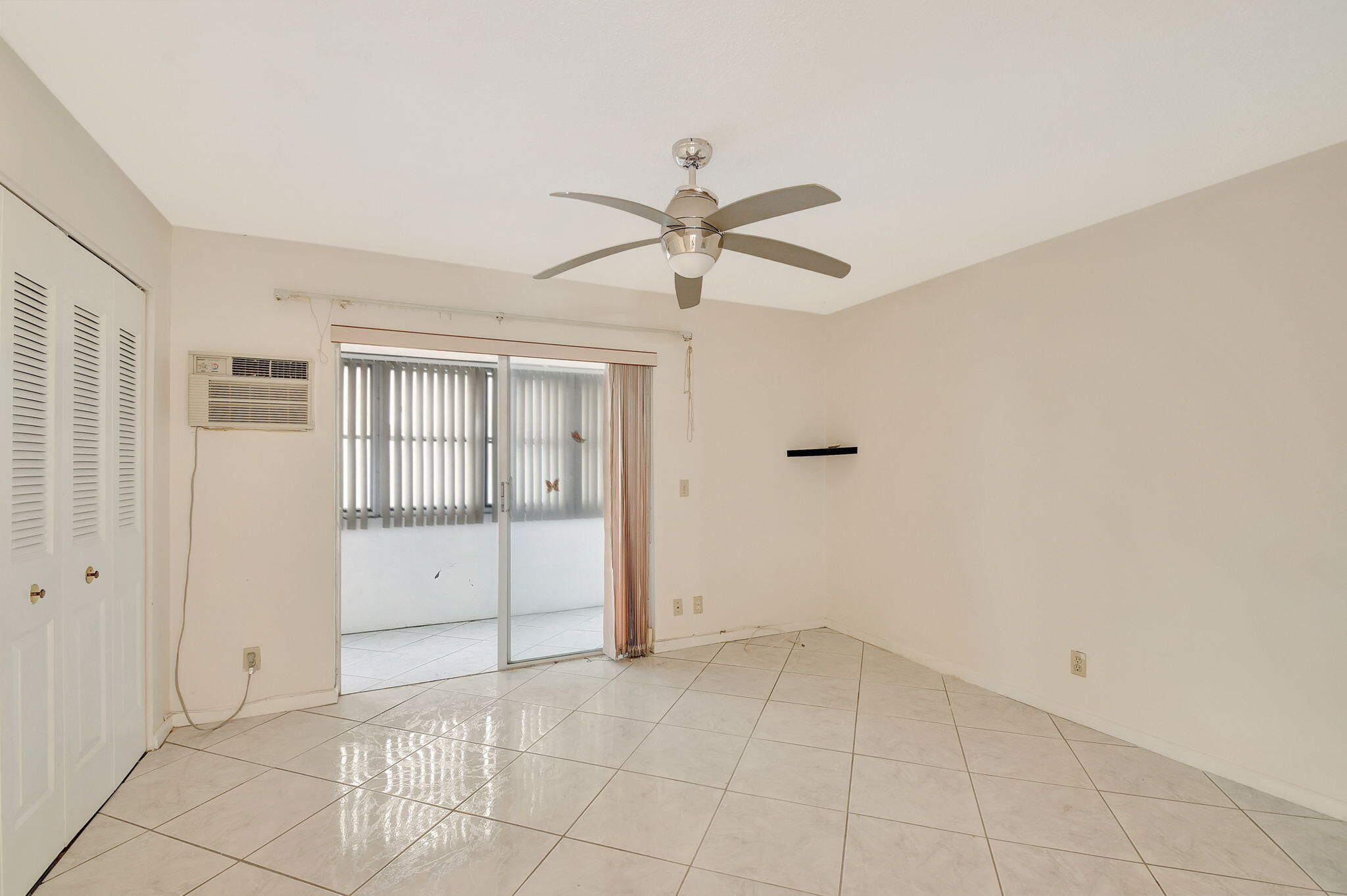 70 Camden C Property Photo 9