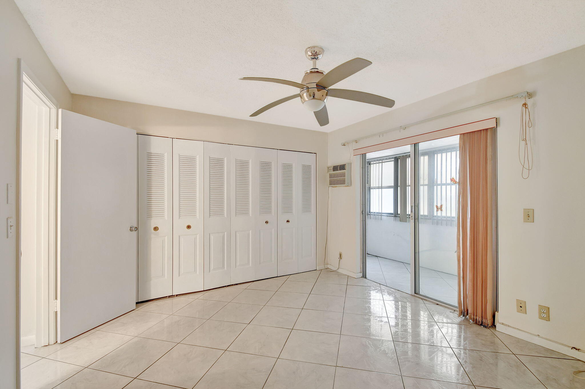 70 Camden C Property Photo 10