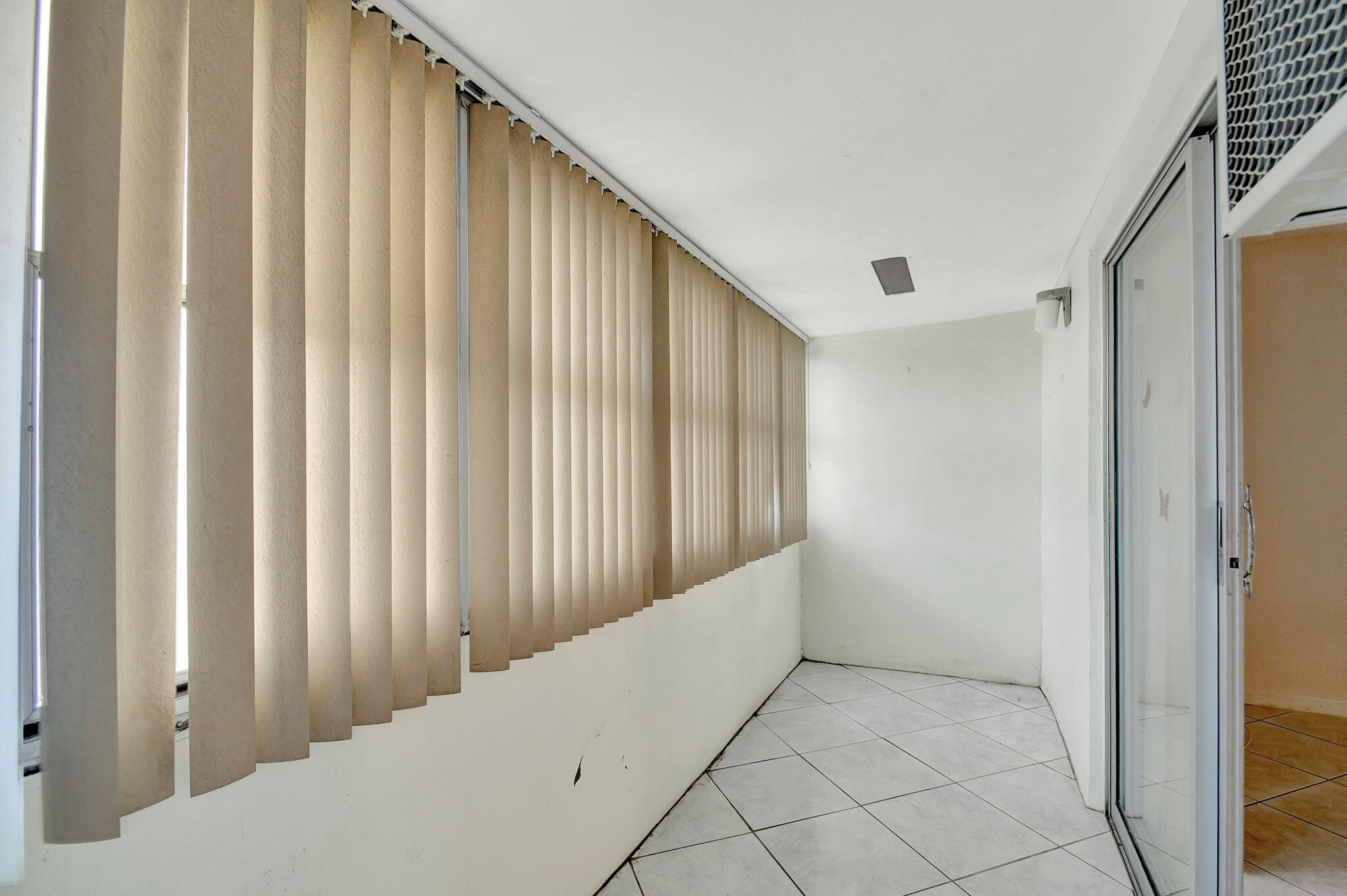 70 Camden C Property Photo 11