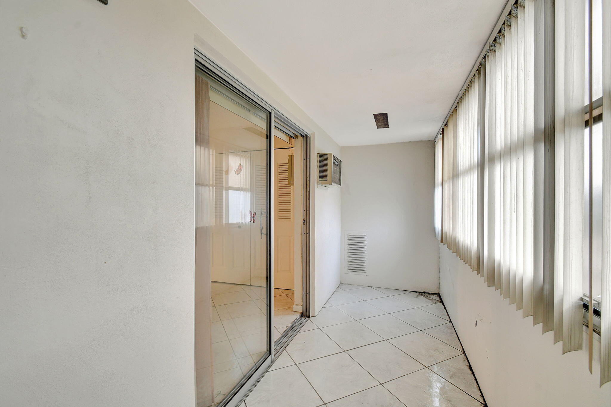 70 Camden C Property Photo 12