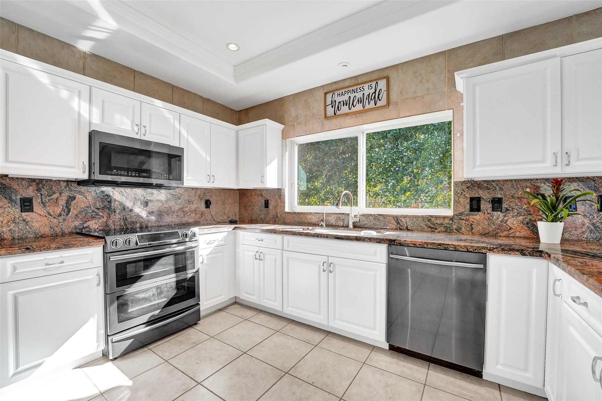 11300 Knot Way Property Photo 49