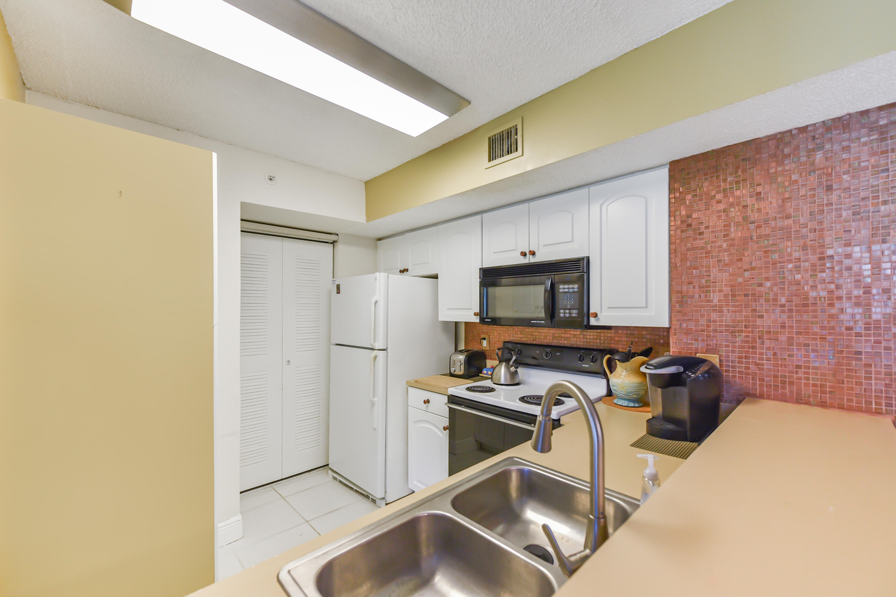 1590 S 42nd Circle 106 Property Photo 25