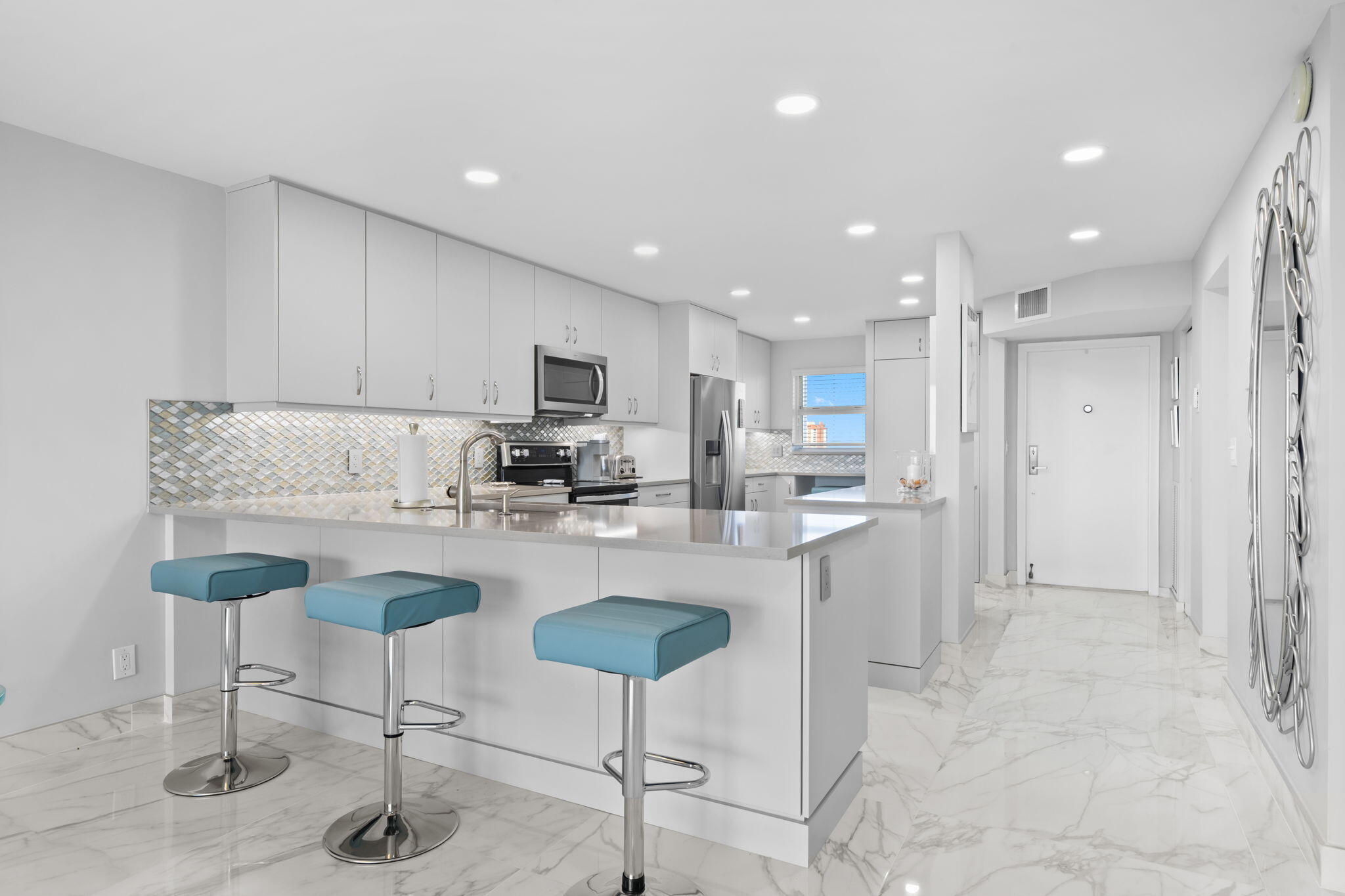 511 Bayshore Drive 910 Property Photo 10