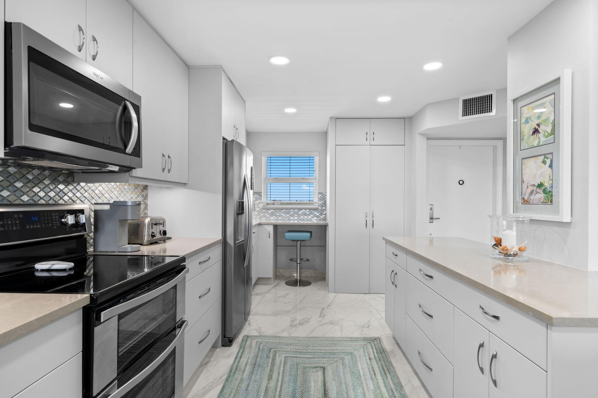 511 Bayshore Drive 910 Property Photo 14