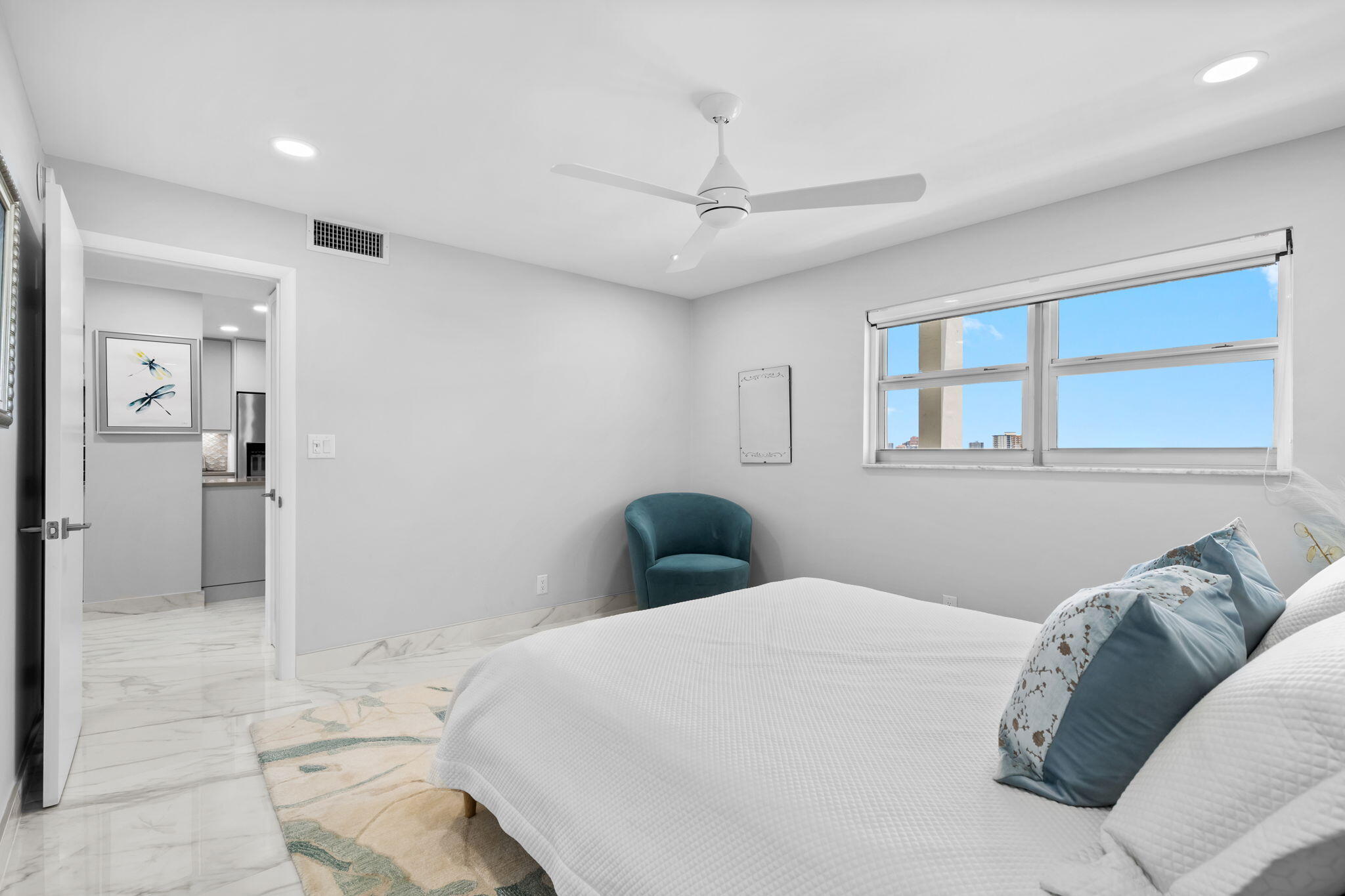 511 Bayshore Drive 910 Property Photo 18