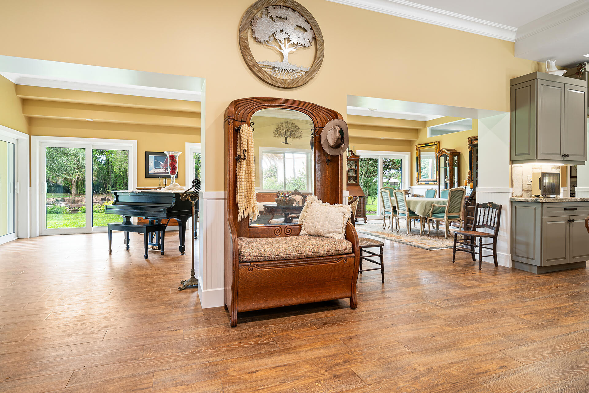 6624 Dillman Road Property Photo 17