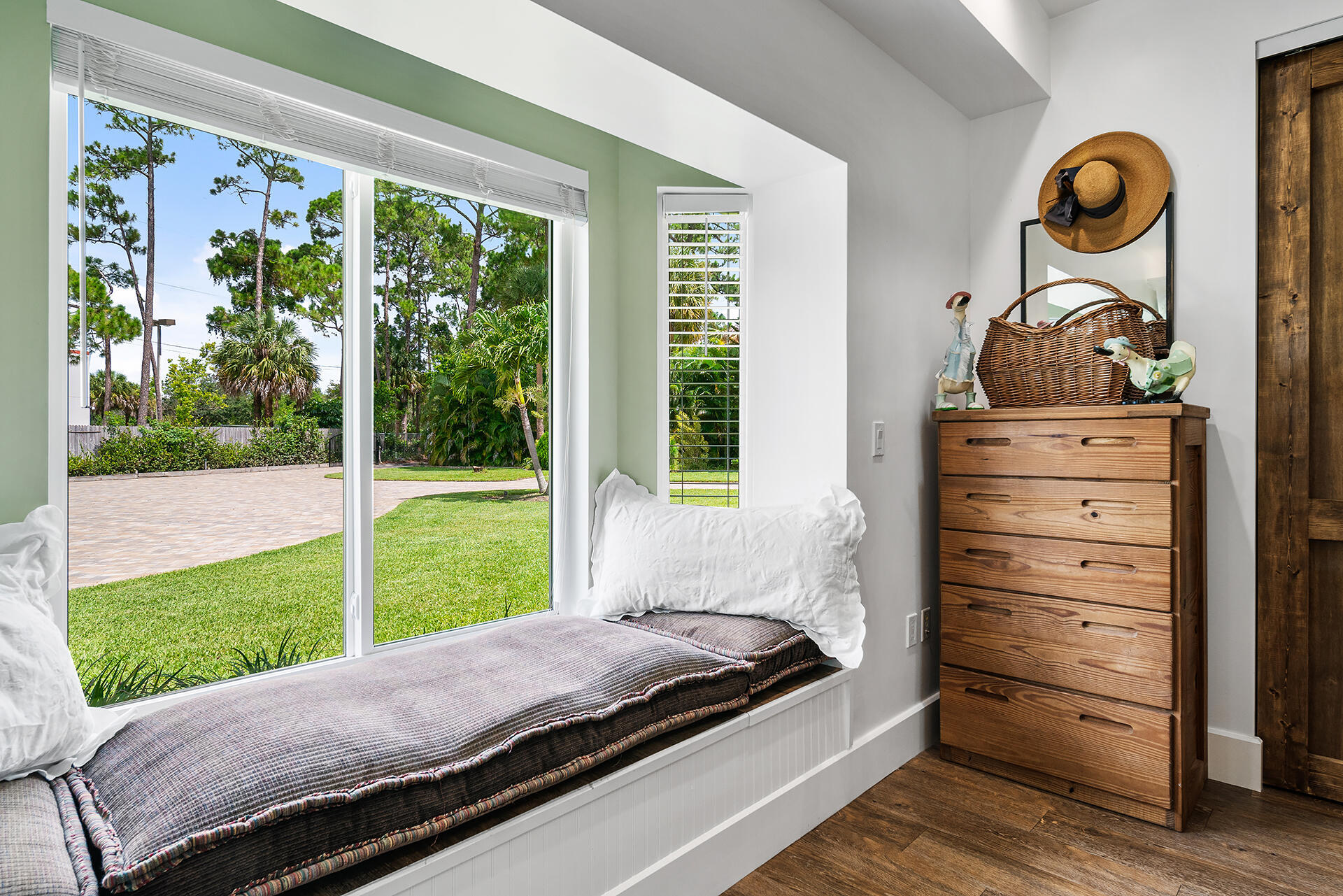 6624 Dillman Road Property Photo 37