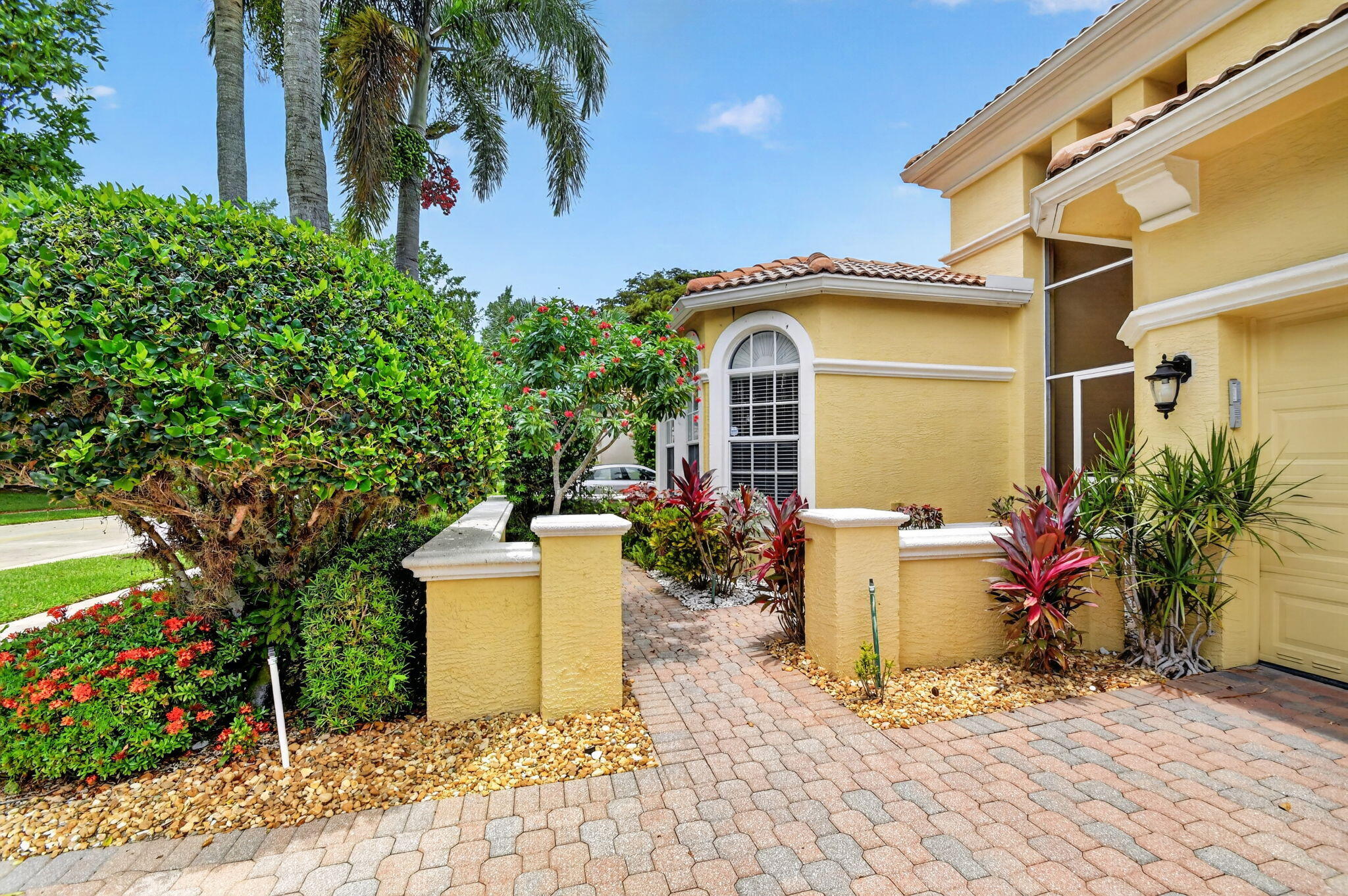 1848 Via Castello Property Photo 6