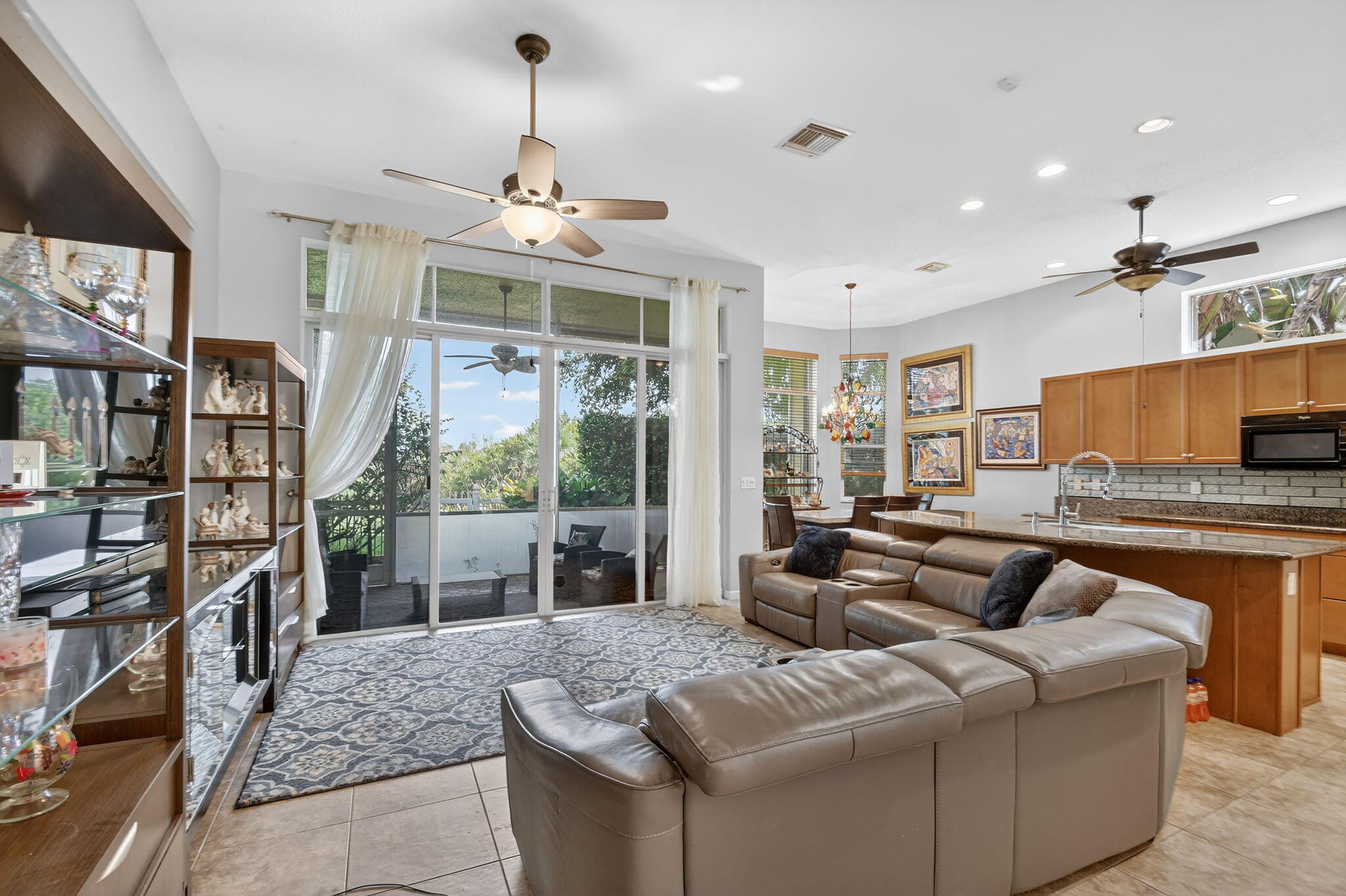 1848 Via Castello Property Photo 18