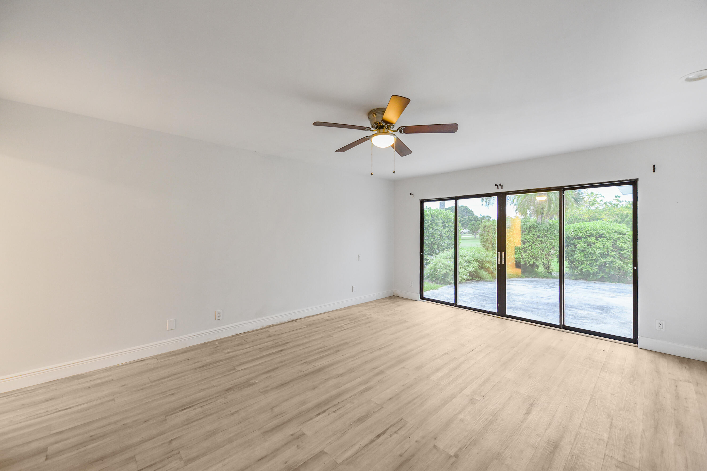13867 Eastpointe Way Property Photo 16
