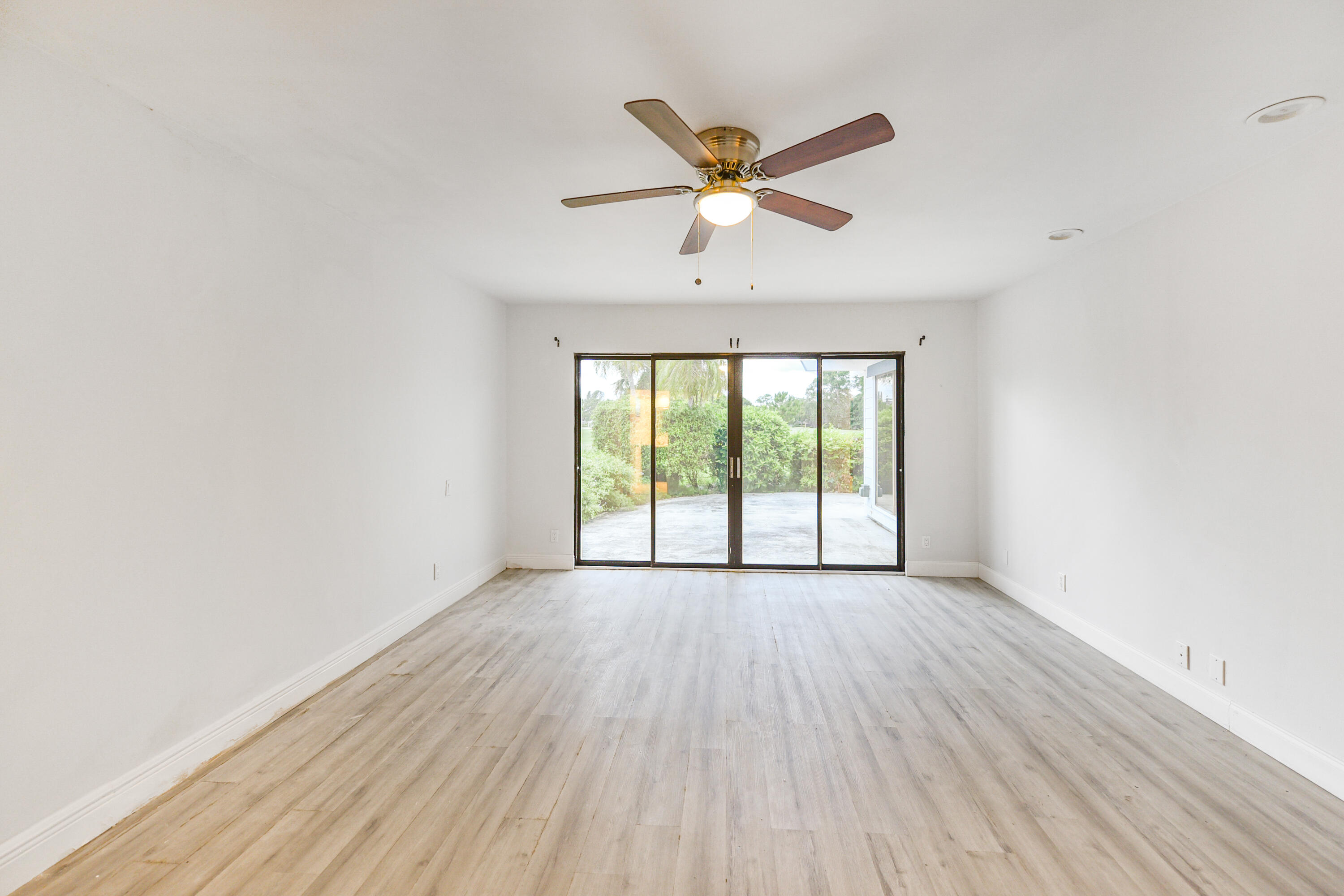 13867 Eastpointe Way Property Photo 17