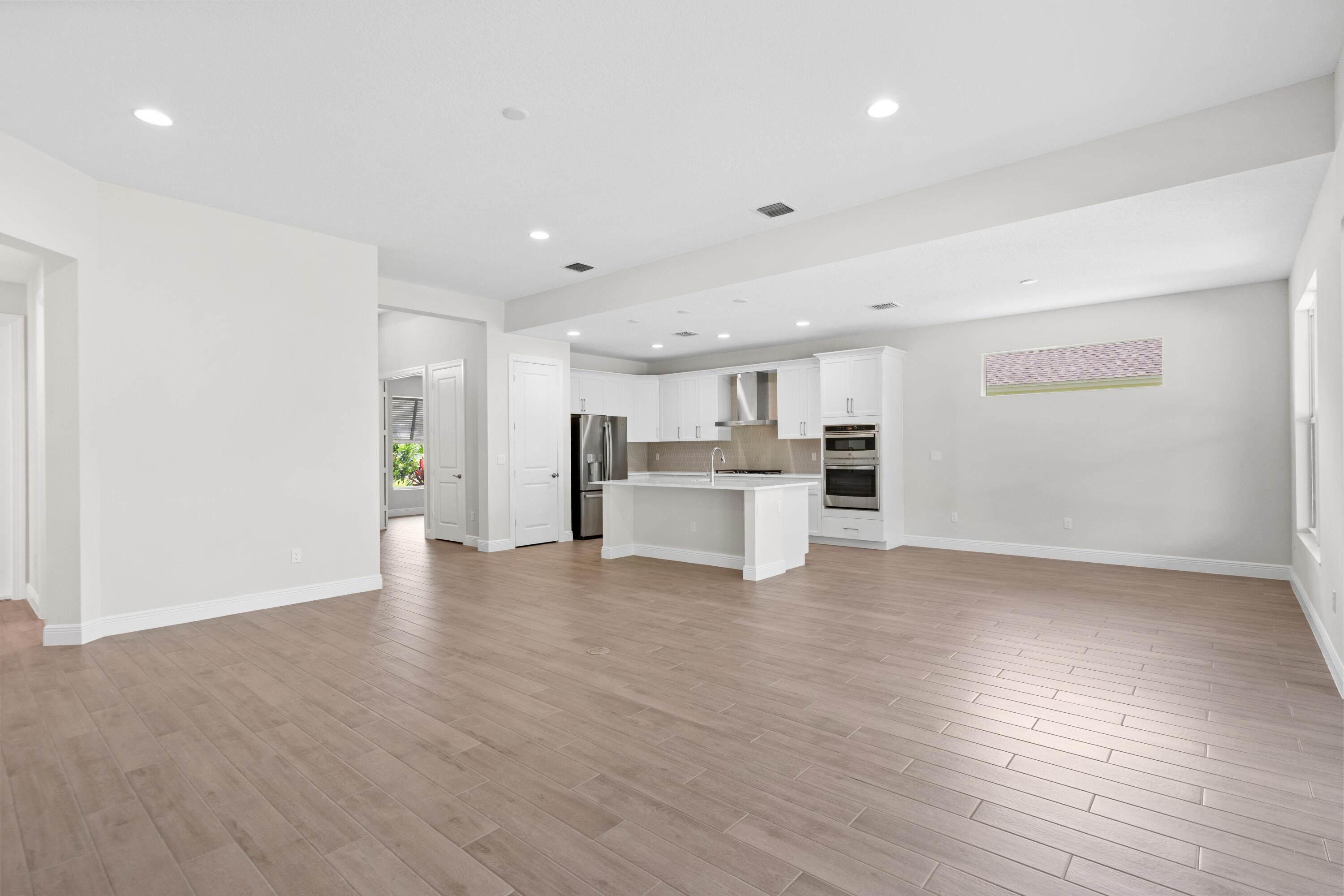 4066 Tower Pointe Way Property Photo 10