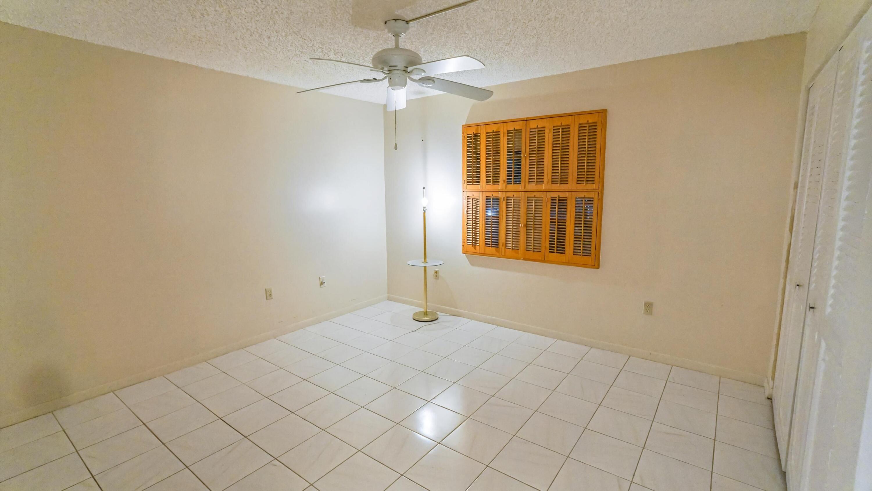 3930 Inverrary Boulevard 303 Property Photo 10