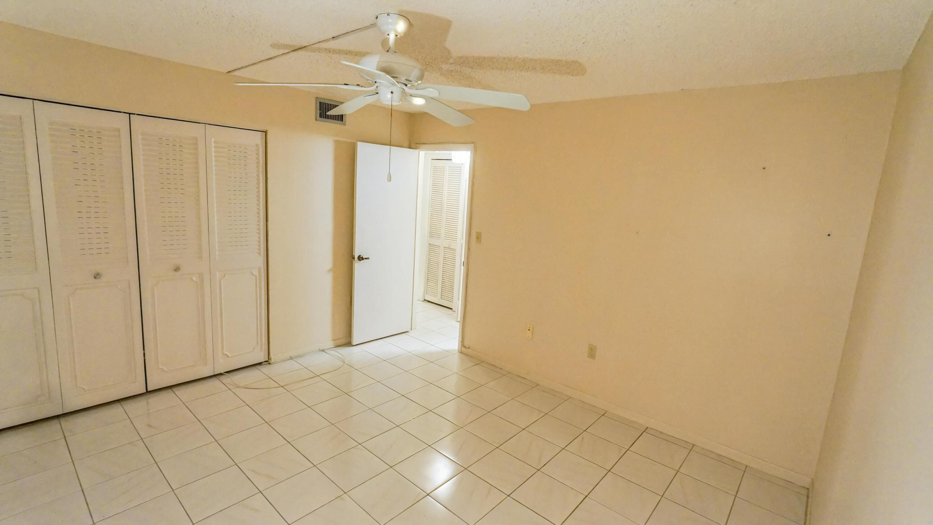 3930 Inverrary Boulevard 303 Property Photo 11