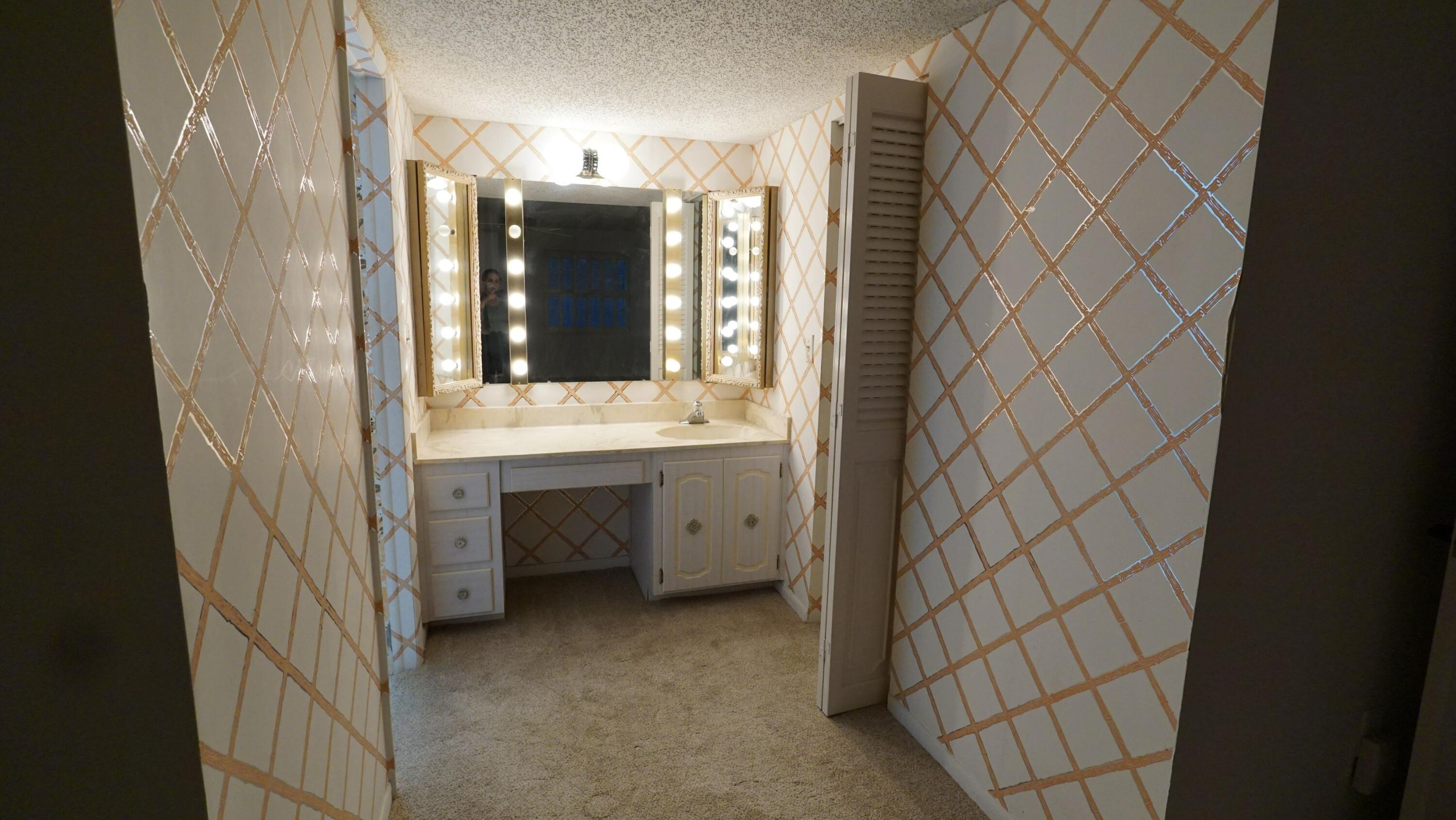 3930 Inverrary Boulevard 303 Property Photo 23