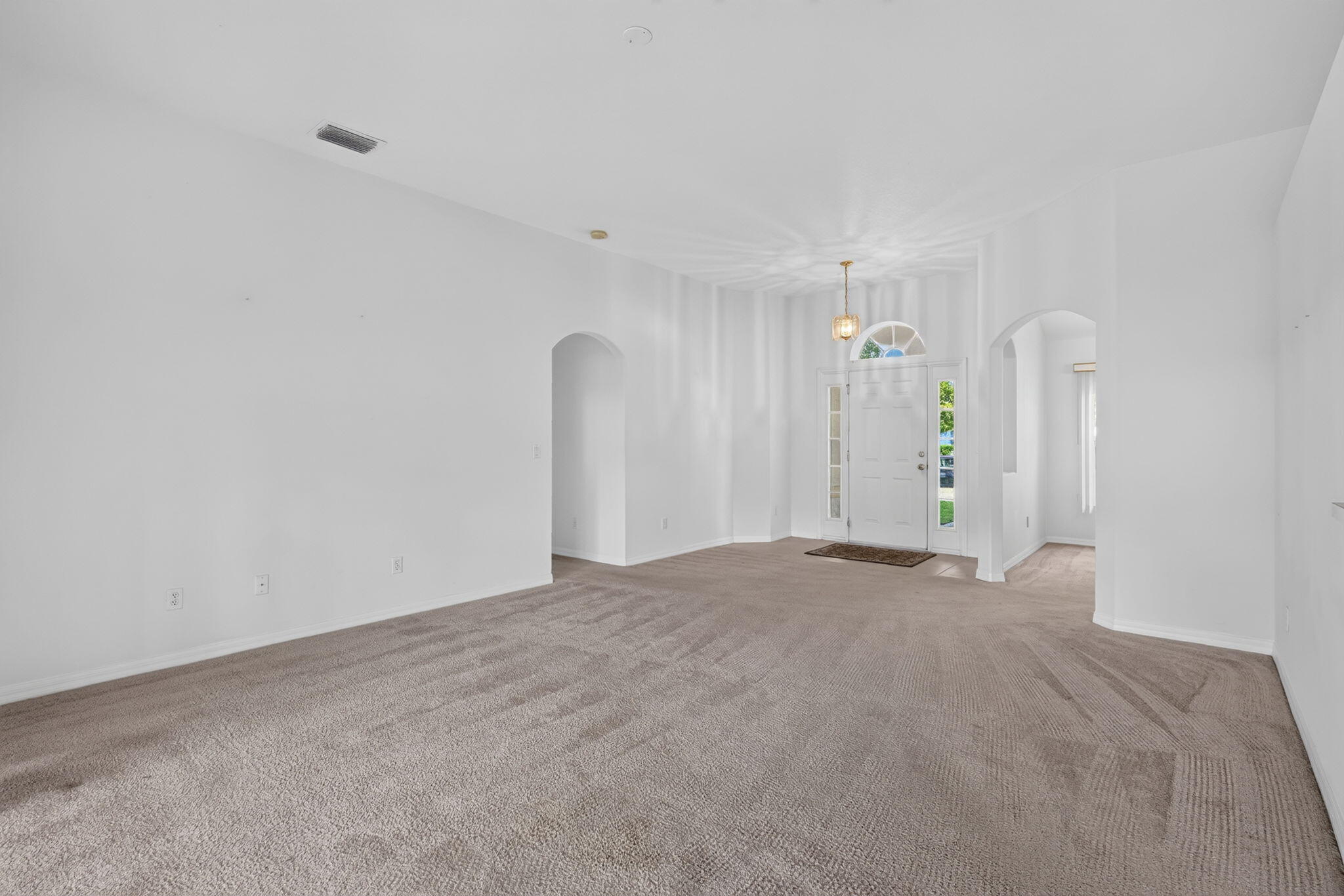 8253 Sand Pine Circle Property Photo 12