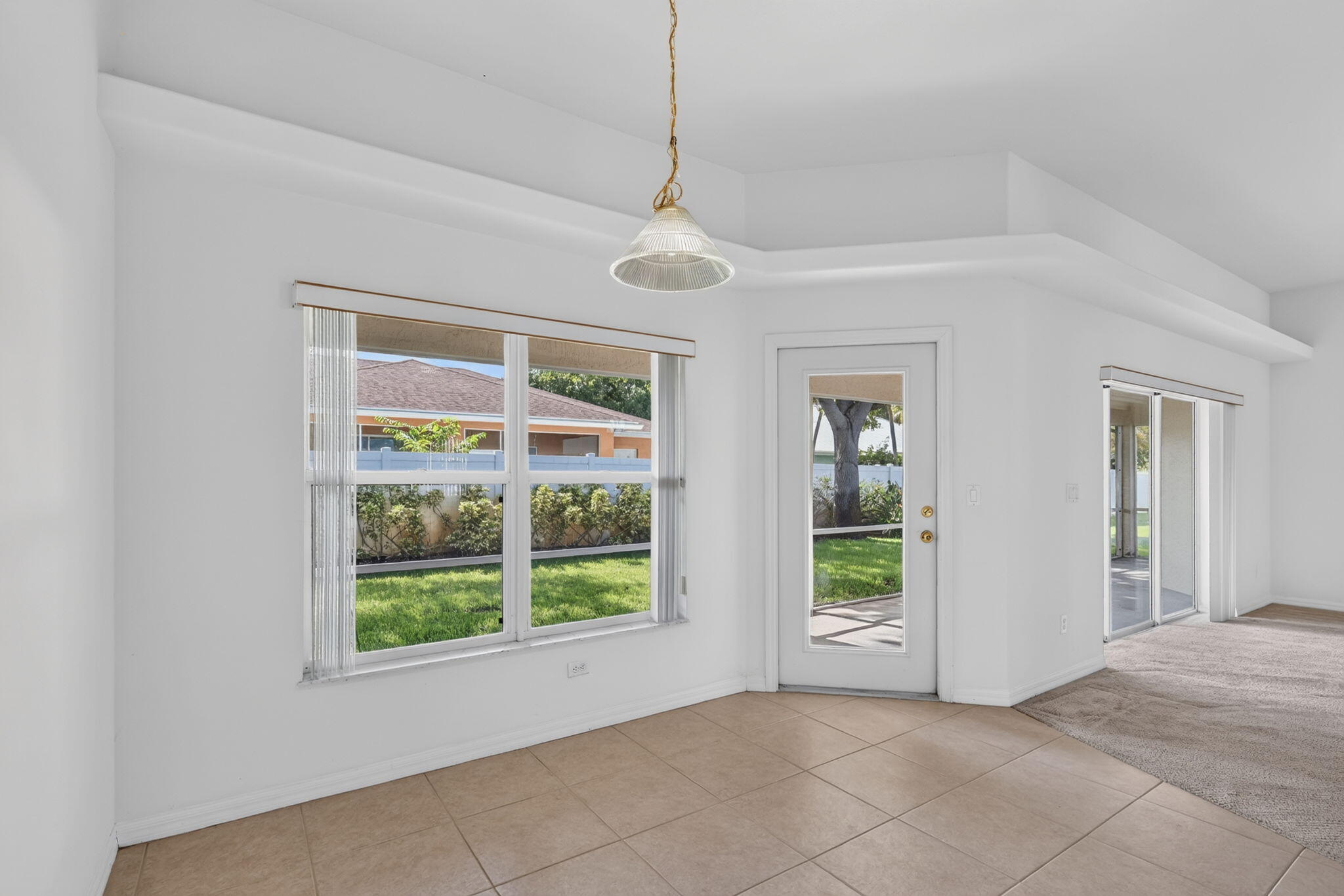 8253 Sand Pine Circle Property Photo 16