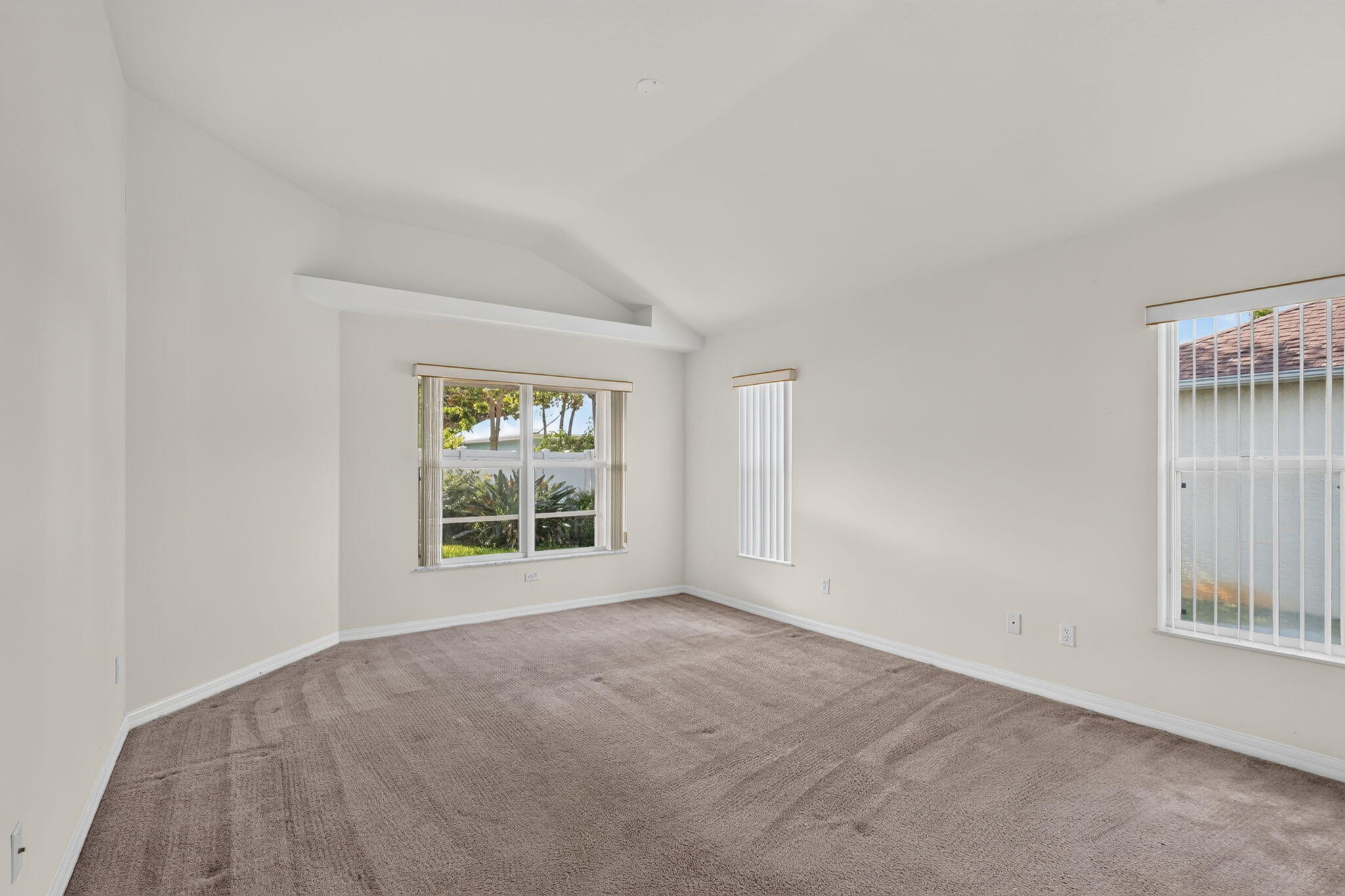 8253 Sand Pine Circle Property Photo 30
