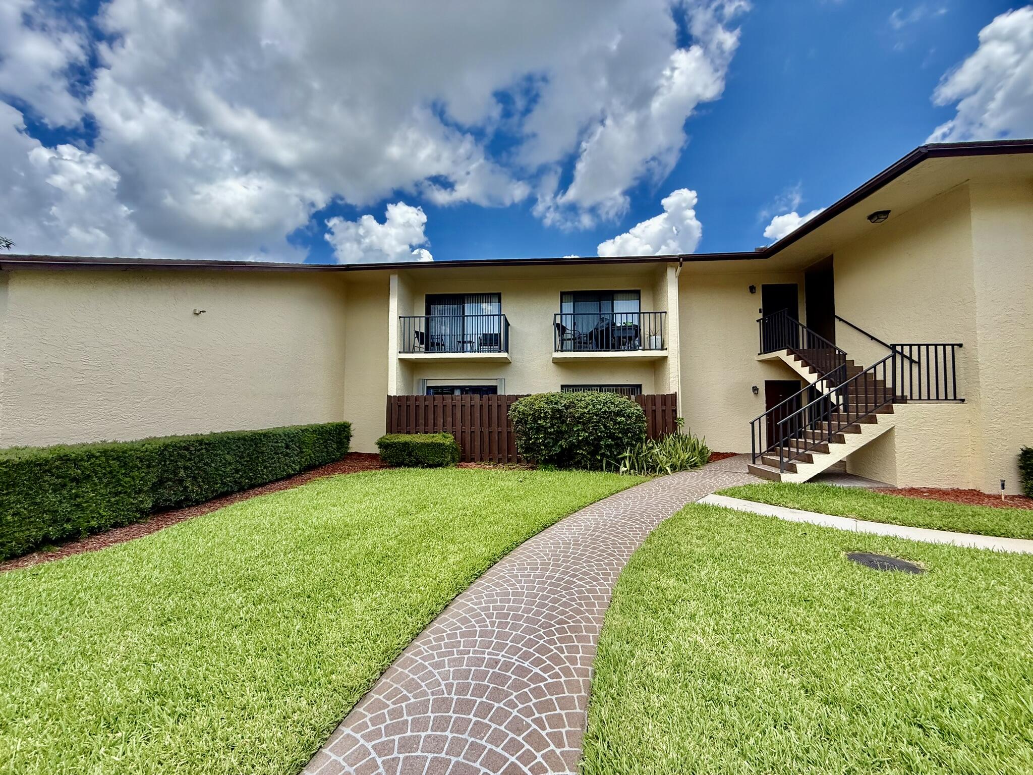 2050 Oleander Boulevard 11-103 Property Photo 2
