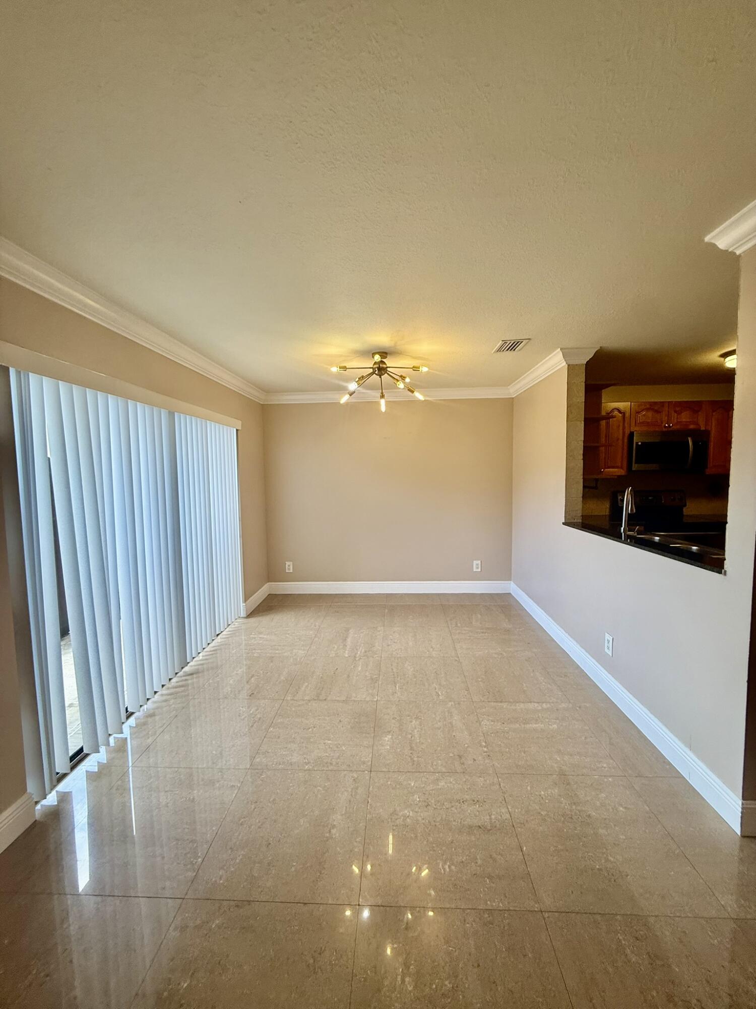 2050 Oleander Boulevard 11-103 Property Photo 5