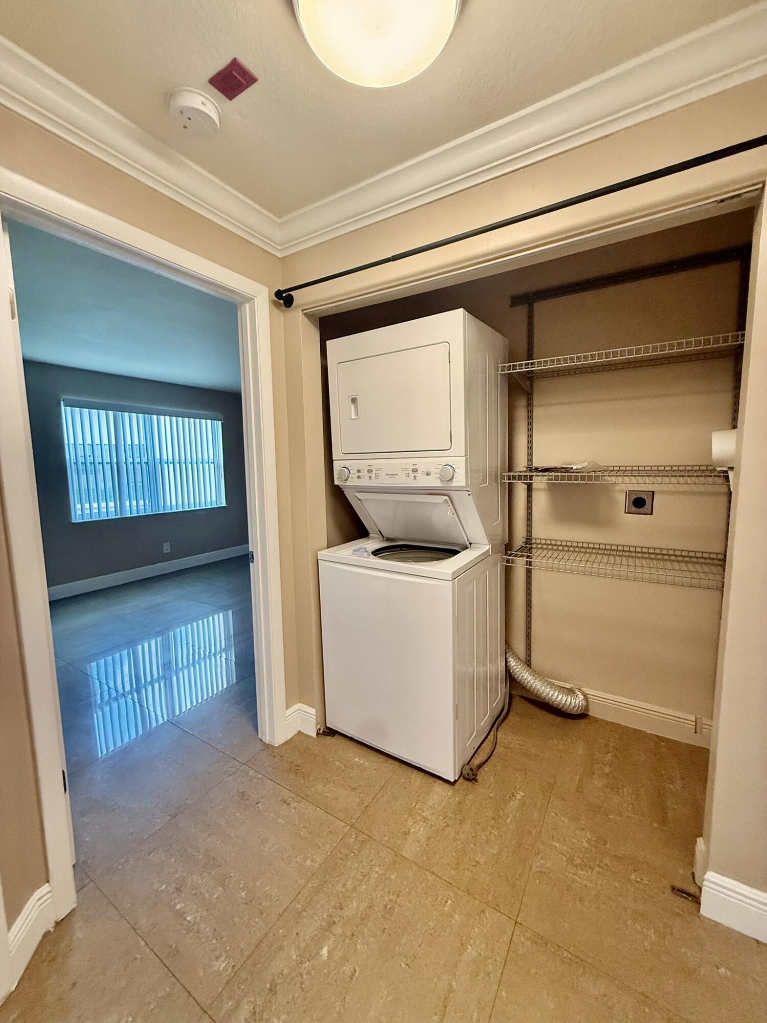 2050 Oleander Boulevard 11-103 Property Photo 8