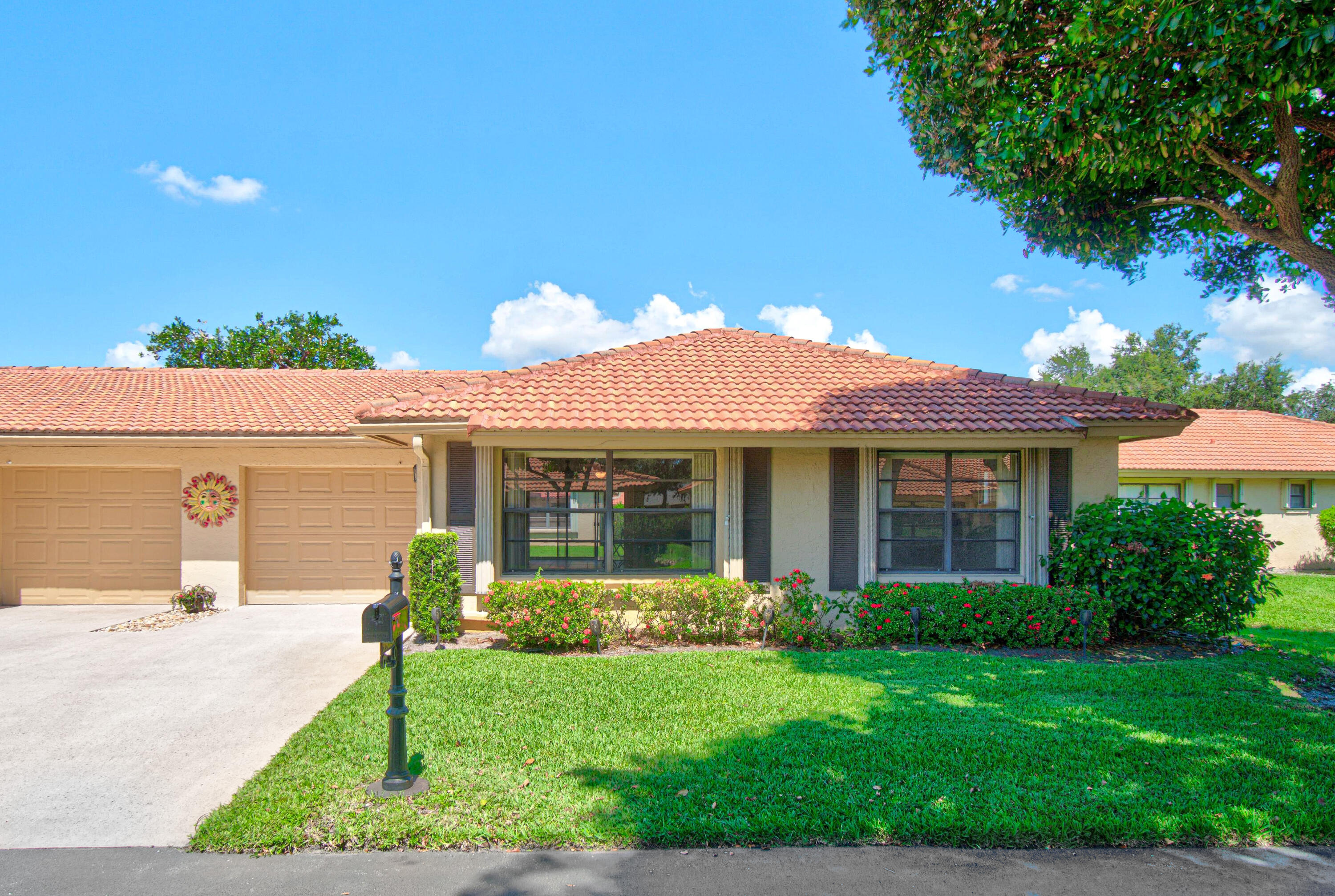 9925 Frangipani Tree Way B Property Photo 1