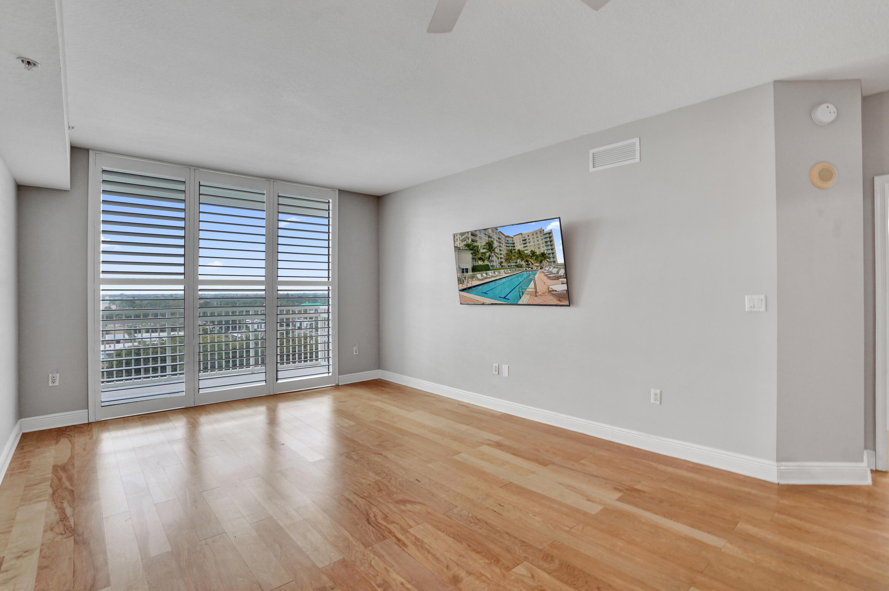 350 N Federal Highway 903 Property Photo 20
