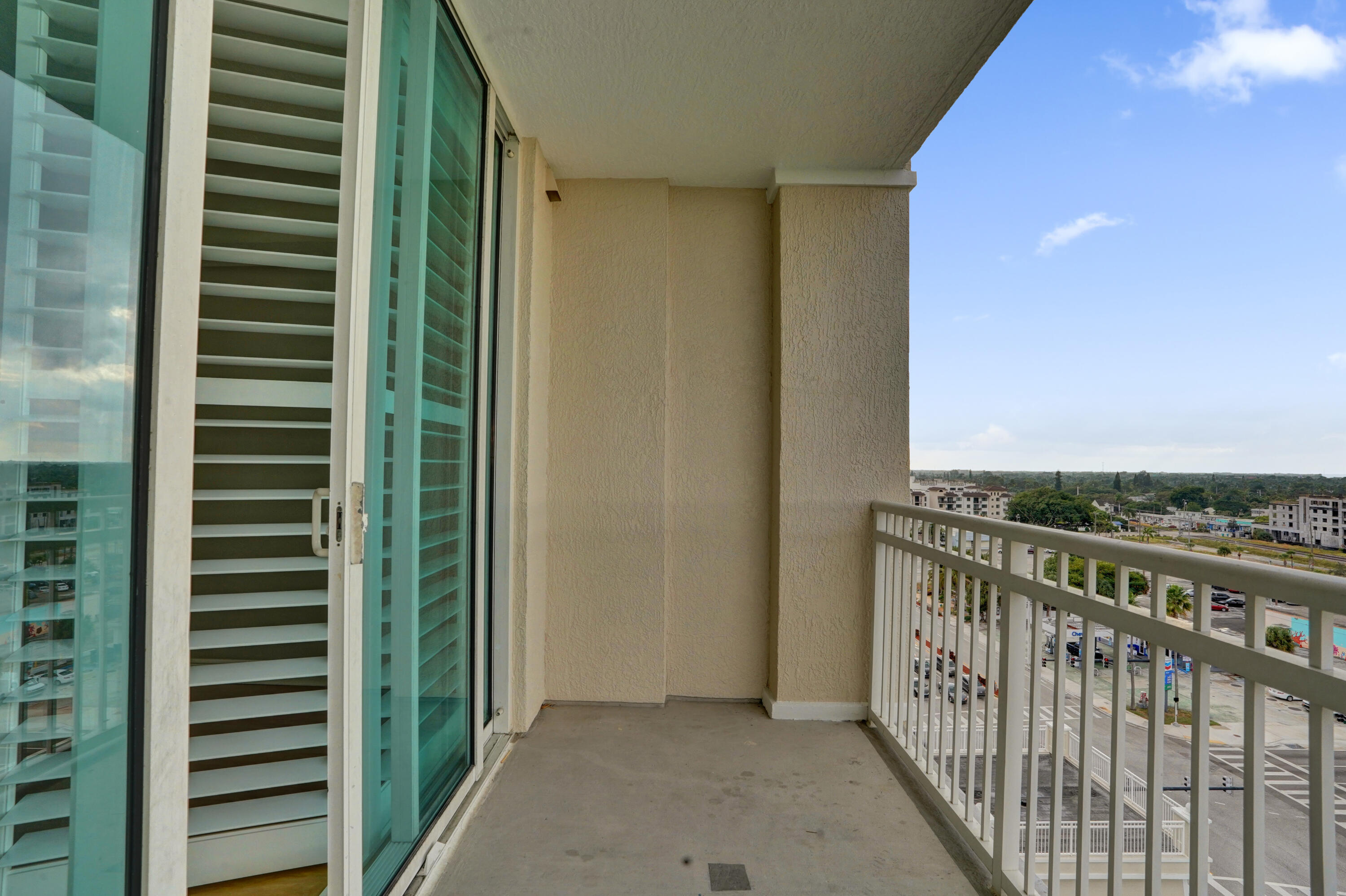 350 N Federal Highway 903 Property Photo 22