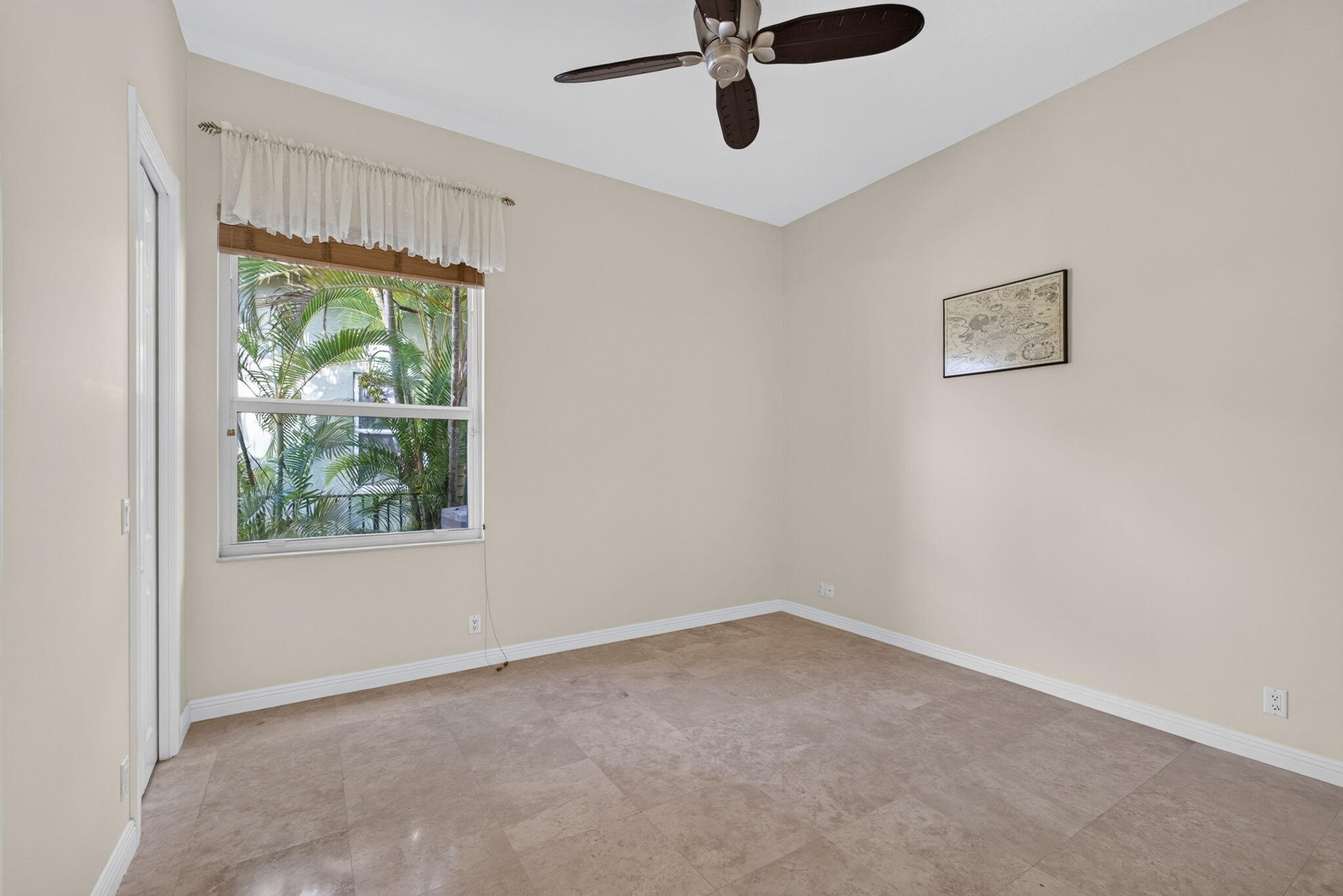 5133 Isabella Drive Property Photo 8