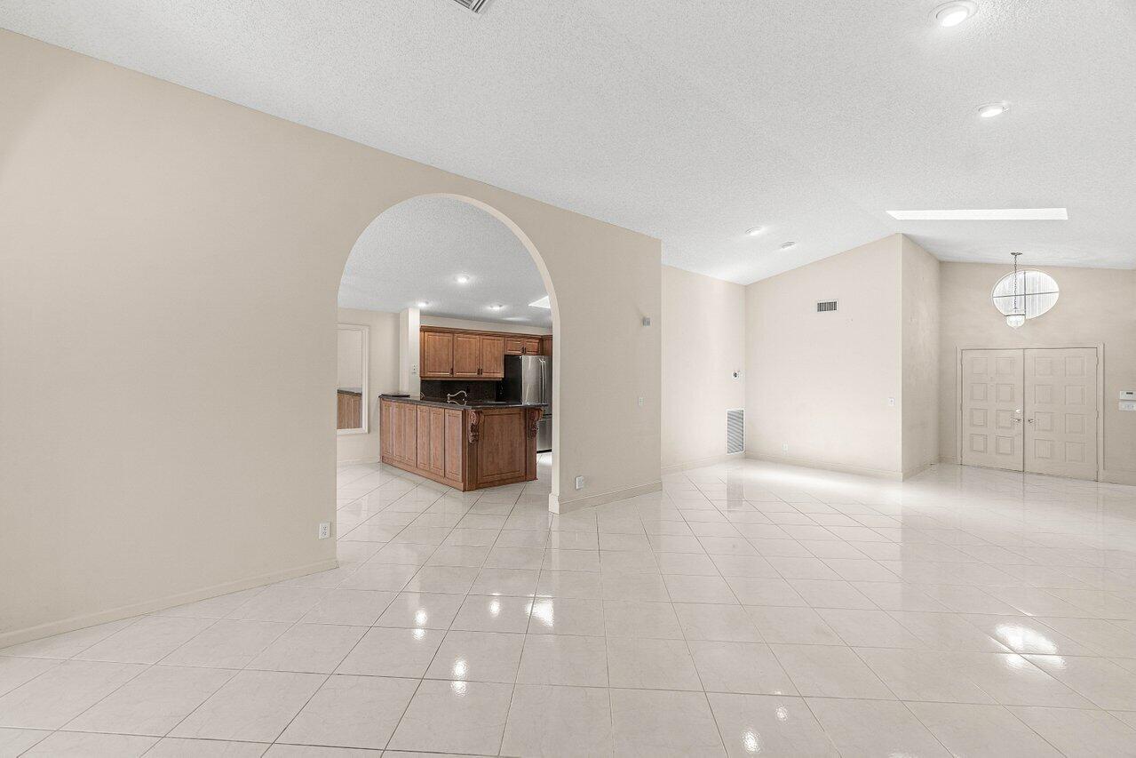 9763 Harbour Lake Circle S Property Photo 6