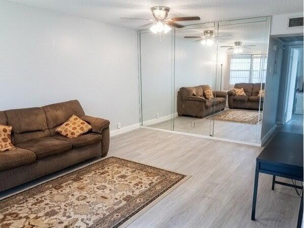 25 Upminster B 25 Property Photo 3